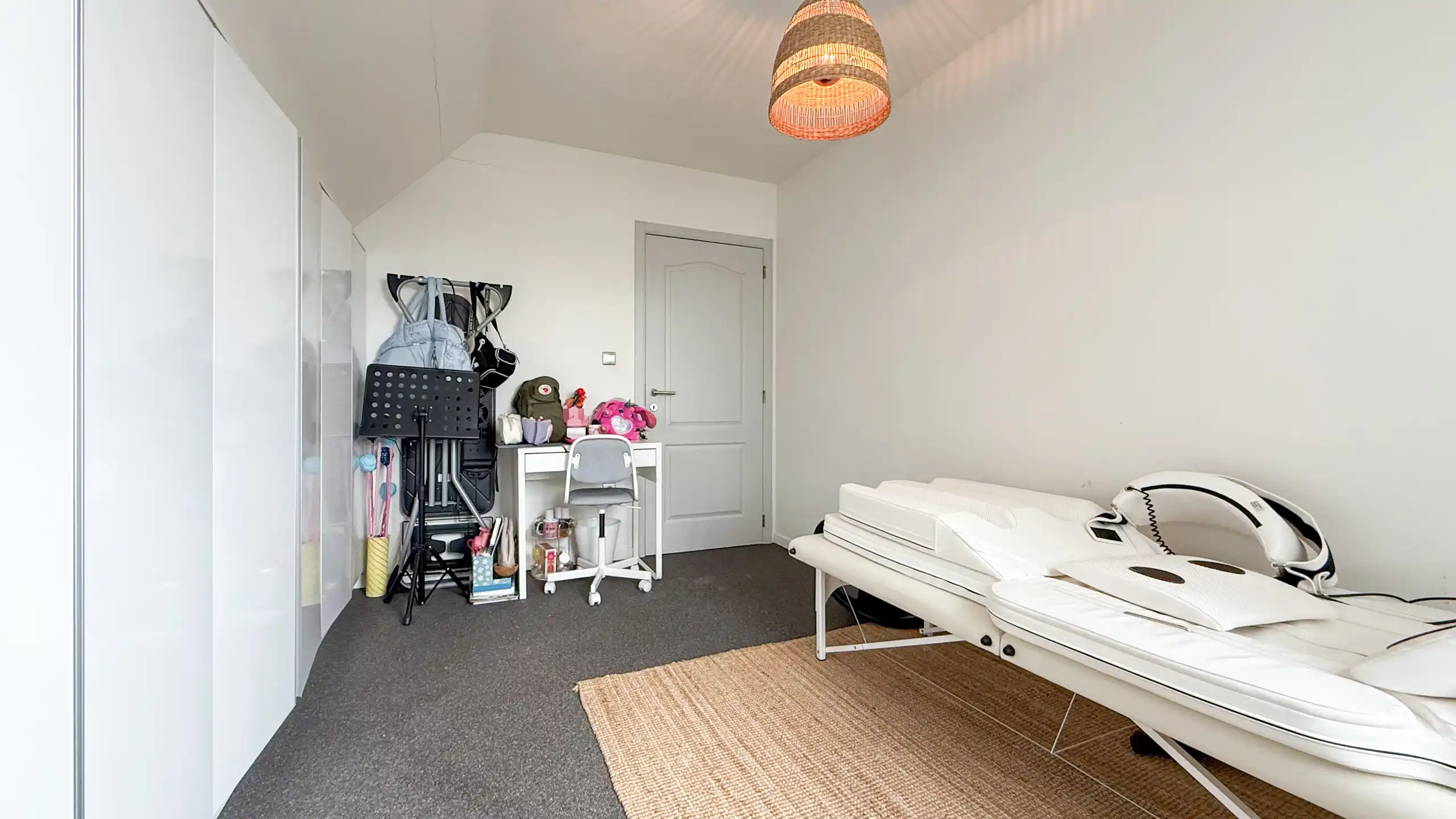 Ruim energiezuinig duplex appartement met 3 slaapkamers! foto 30