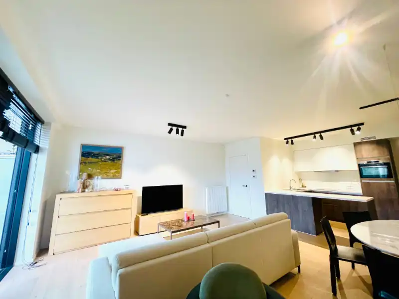 Twee slaapkamer appartement in het hartje van Deinze foto 5