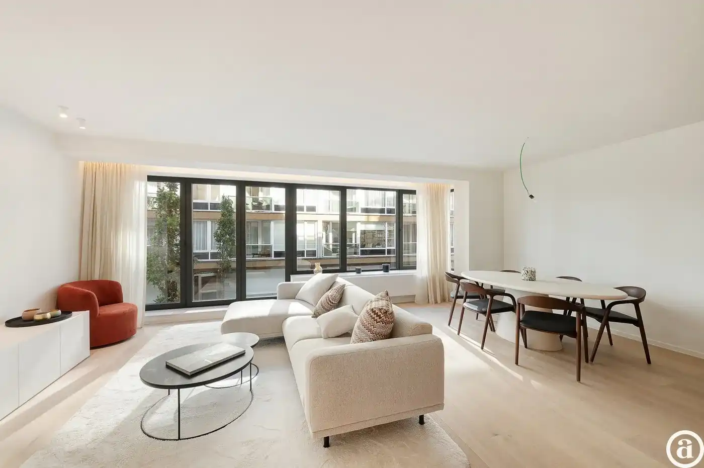Gerenoveerd appartement centraal gelegen in het centrum van Knokke foto 2