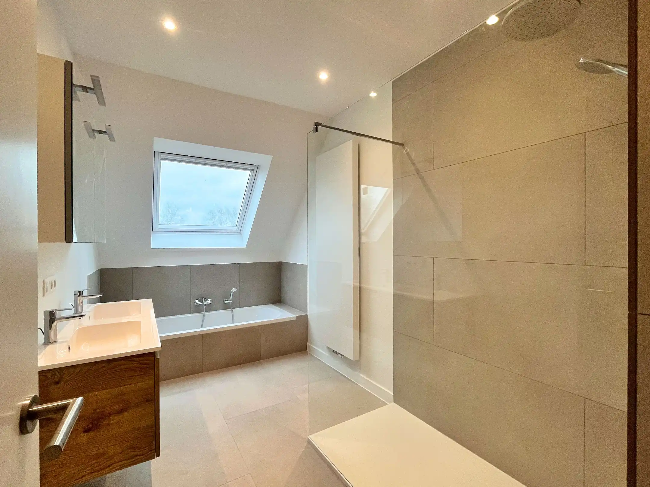 Nieuwbouwwoning met 4 grote slaapkamers te Zeebrugge  foto 13