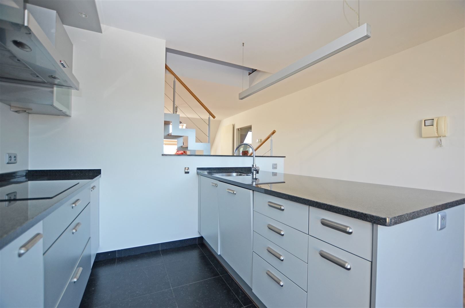Instapklaar duplex-appartement op centrale ligging foto 6