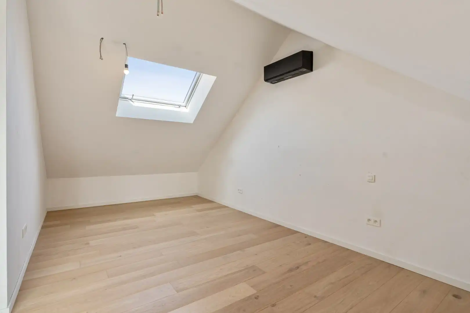 Exclusieve woning in volledig heropgebouwde hoeve op een perceel van 4a33ca!  foto 22