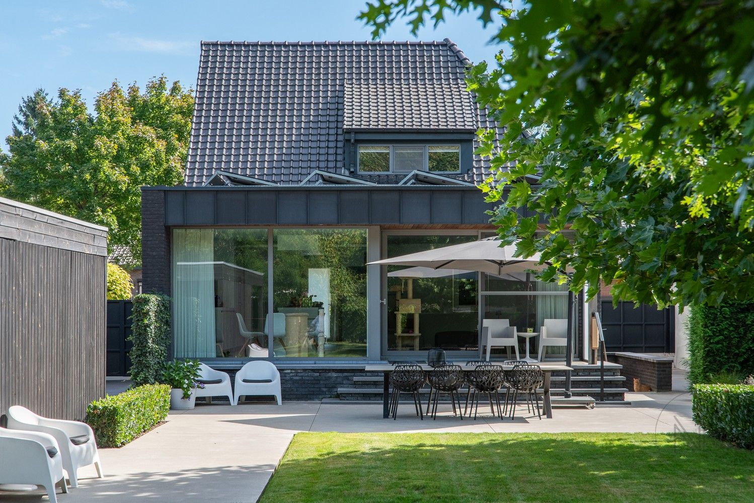 Instapklare woning met 3 slaapkamers en studio foto {{pictureIndex}}
