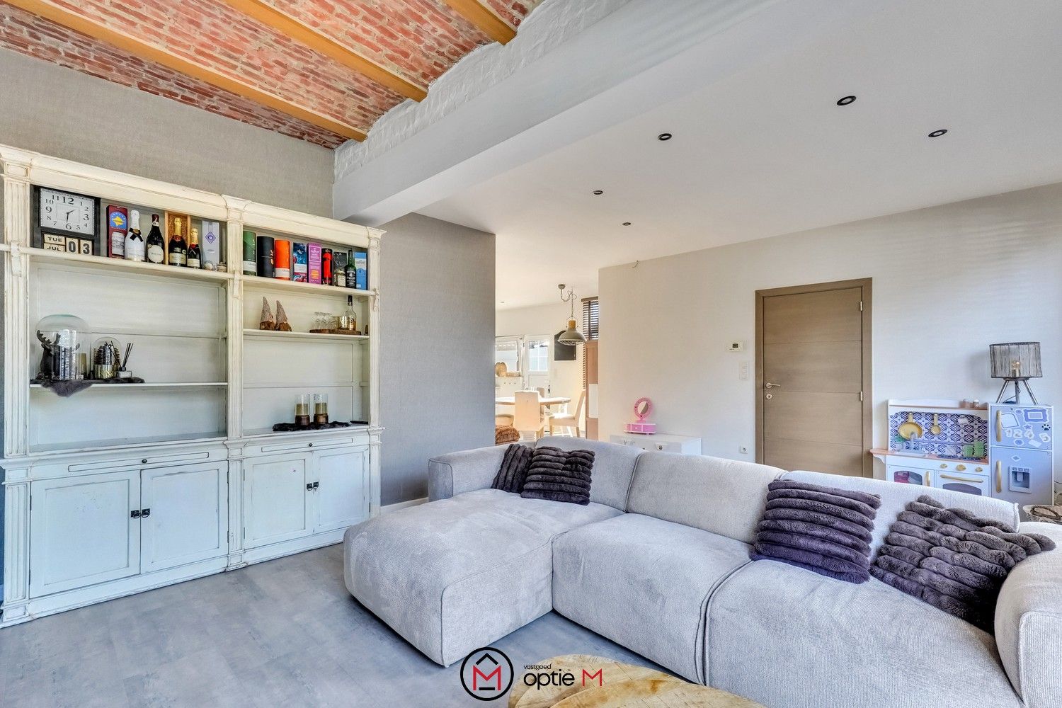 Charmante woning met 4 slaapkamers + weide foto 6