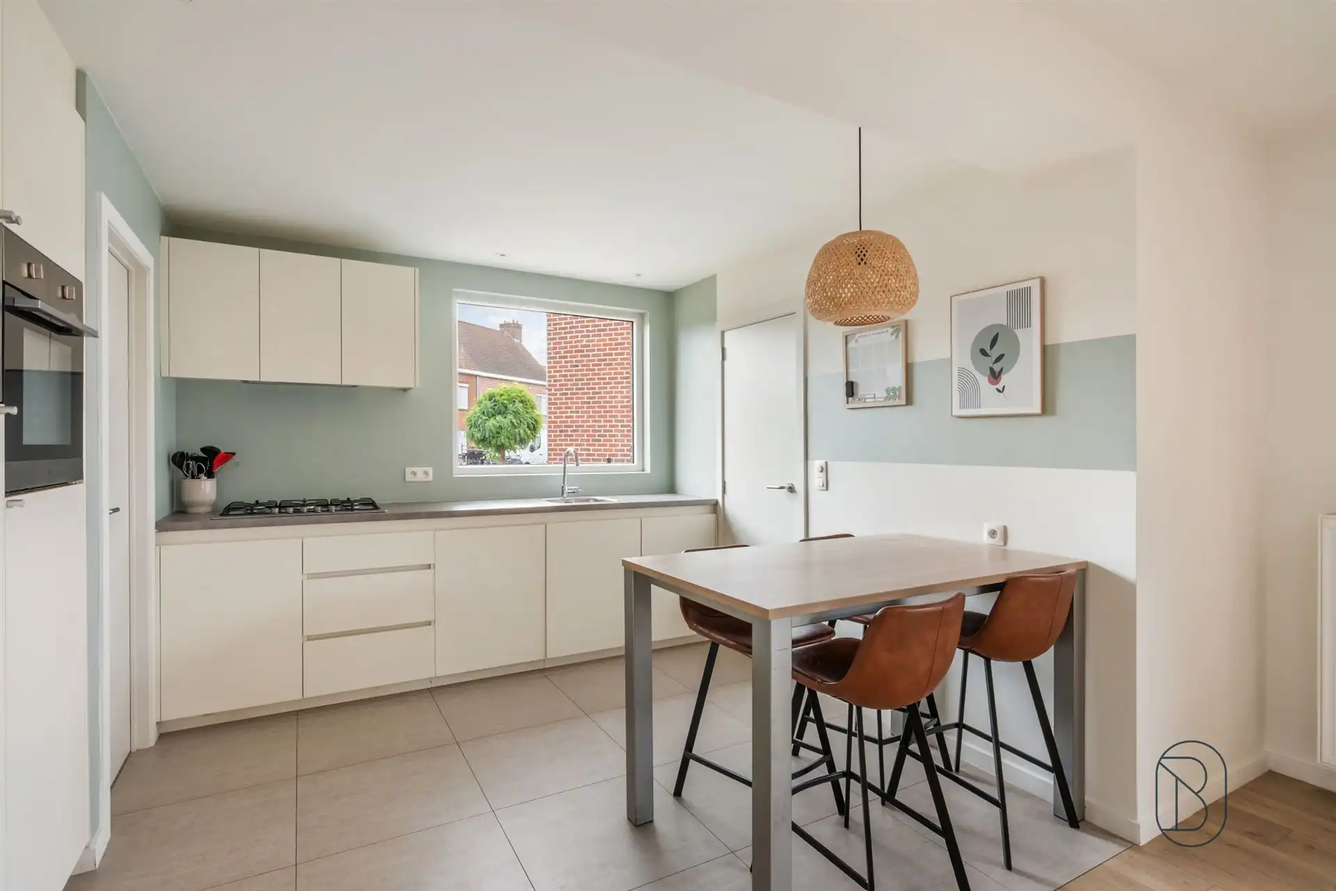 Instapklare woning met 3 slaapkamers en tuin foto 4