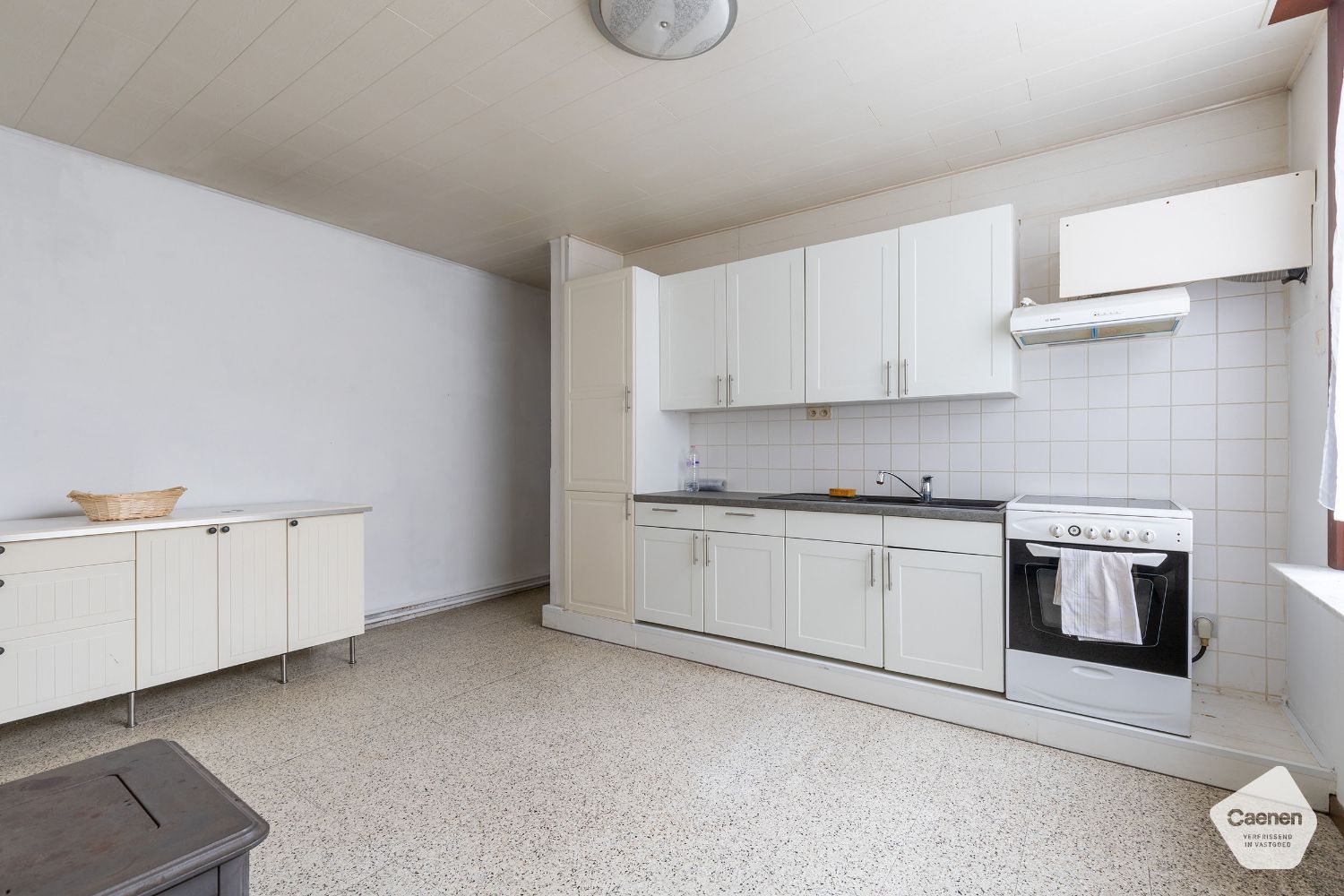 MOOIE VEELZIJDIGE VRIJSTAANDE WONING MET LOODS en 4 SLAAPKAMERS in het centrum van Ruddervoorde foto 6