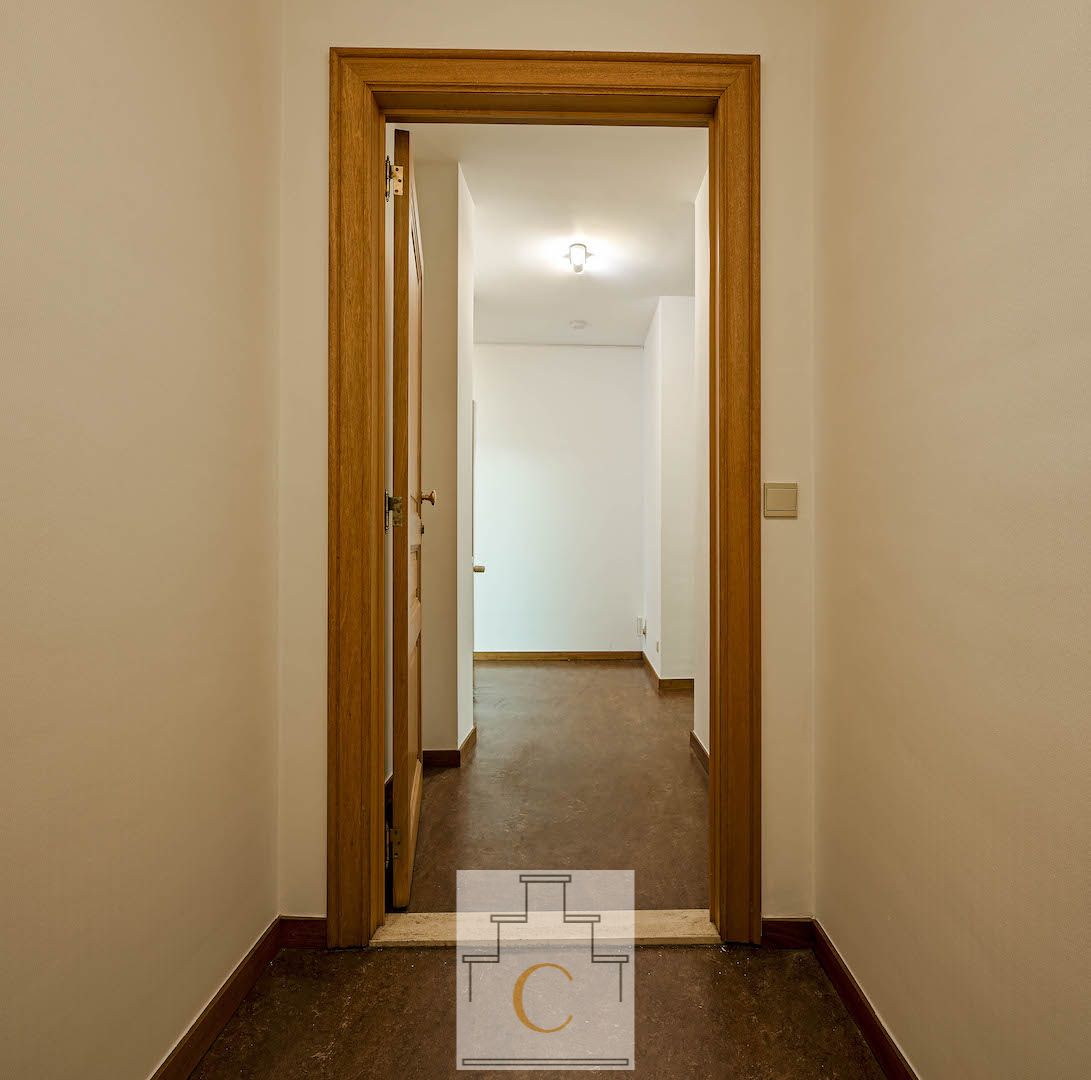 zeer goed onderhouden gelijkvloers appartement (108 m2) op toplocatie in de Moerstraat, met terrras 45 m2 en optionele aankoop kleine autostandplaats en/of grote garagebox foto 7