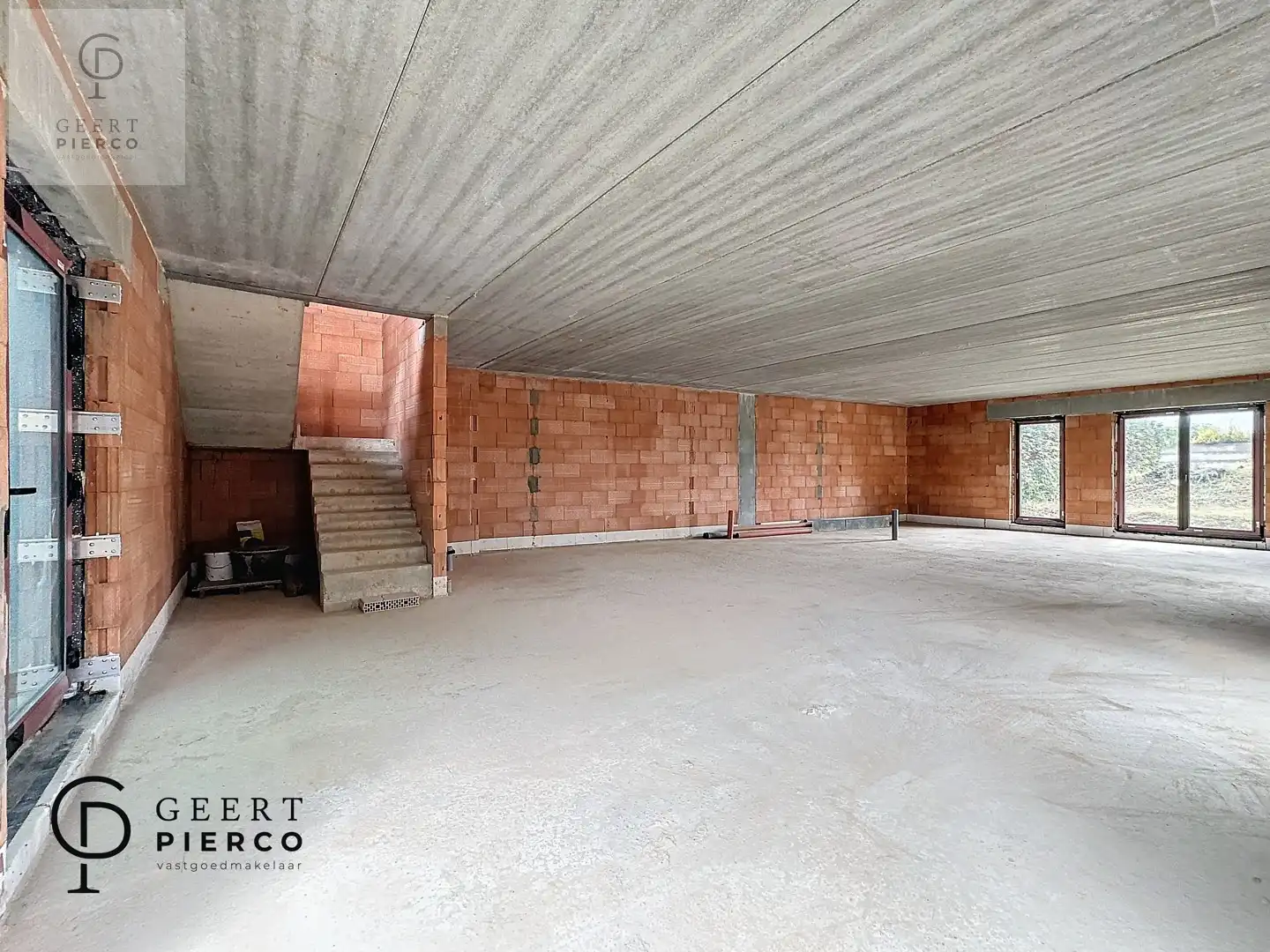 Knap handelspand op een centrale ligging foto 3