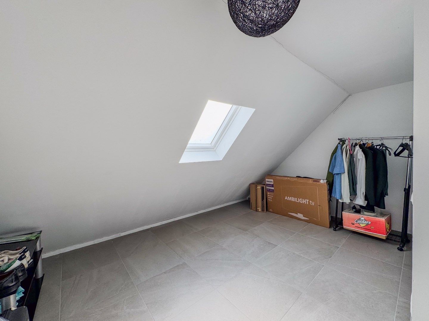 Ruime rijwoning met 3 slaapkamers en grote garage. foto 13