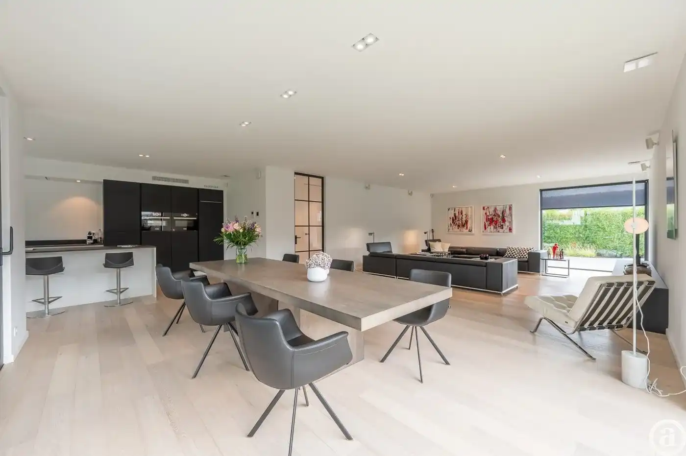 Recente alleenstaande villa centraal gelegen vlakbij het centrum van Knokke. foto 2