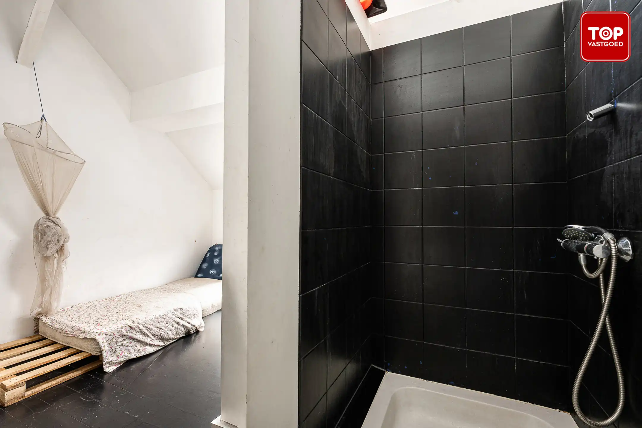 Gezellige instapklare rijwoning met een TOP ligging foto 14