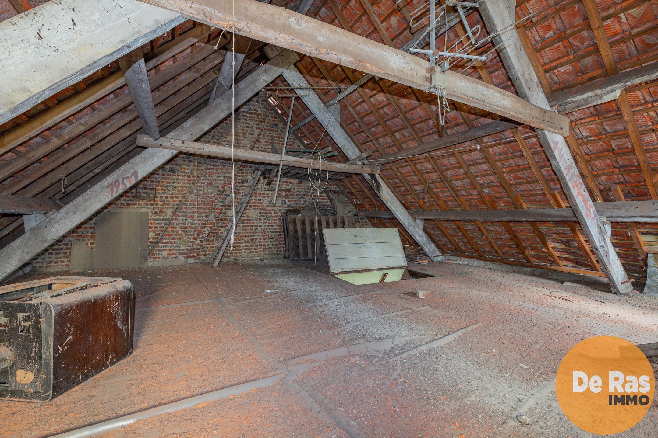HAALTERT-  Renovatieproject met veel potentieel op 43a 84ca! foto 15