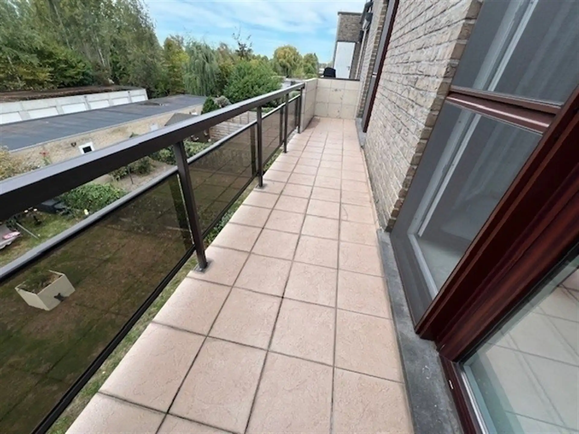 Centraal gelegen appartement met garage en terras! foto 9