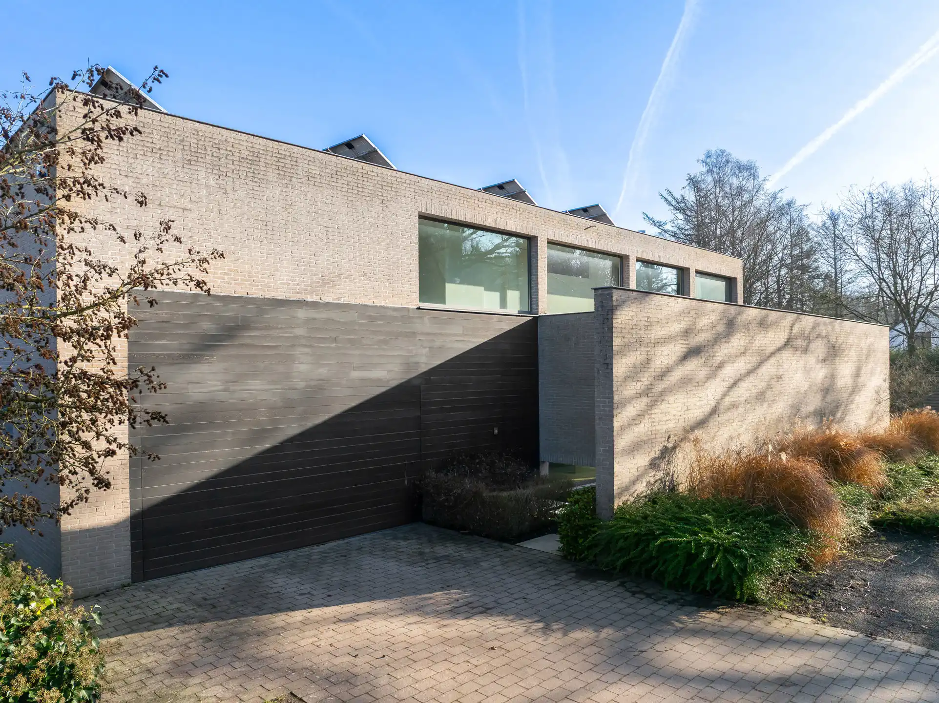 Luxueuze moderne villa met zwemvijver en prachtig poolhouse foto 38
