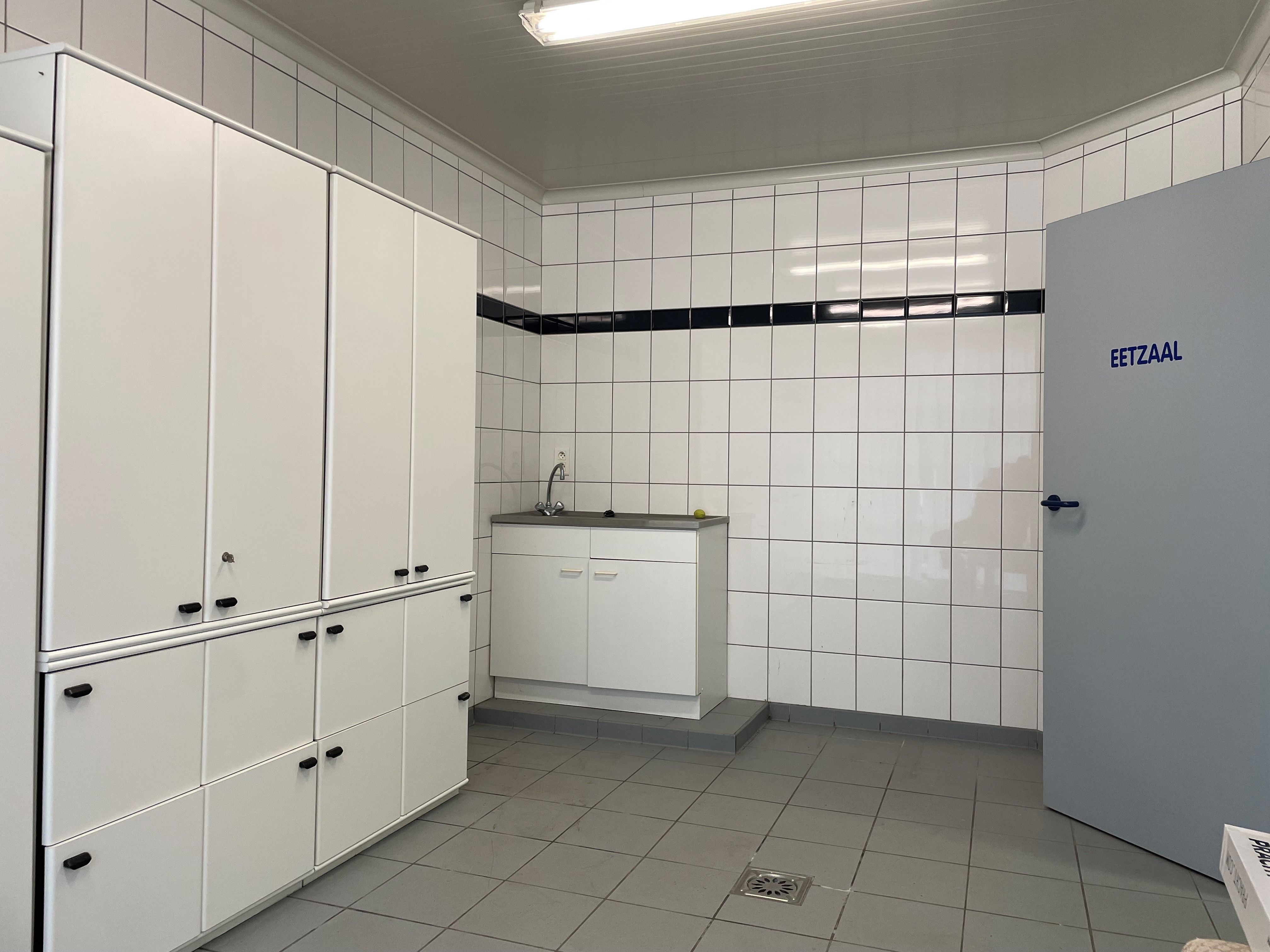 Statige woning met bedrijfsgebouw foto 29