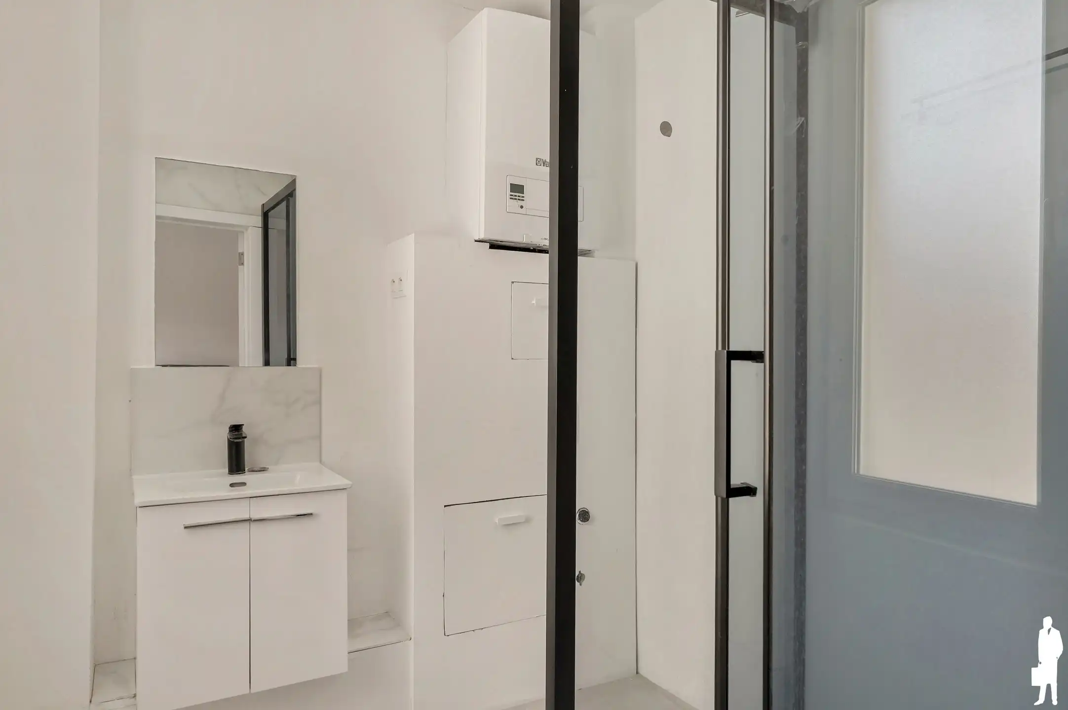 Volledig verhuurd opbrengsteigendom met 12 appartementen vergund, conform en uitstekend rendement foto 14