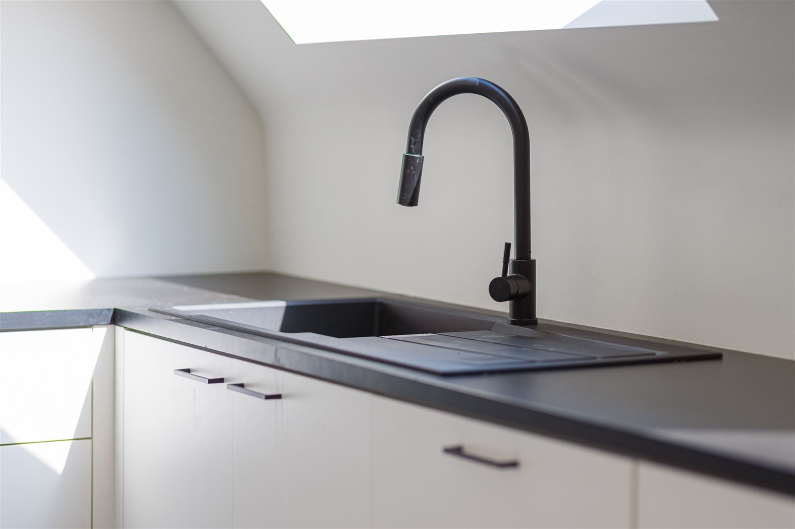 Instapklaar duplex-appartement te Oudenhove!  foto 9