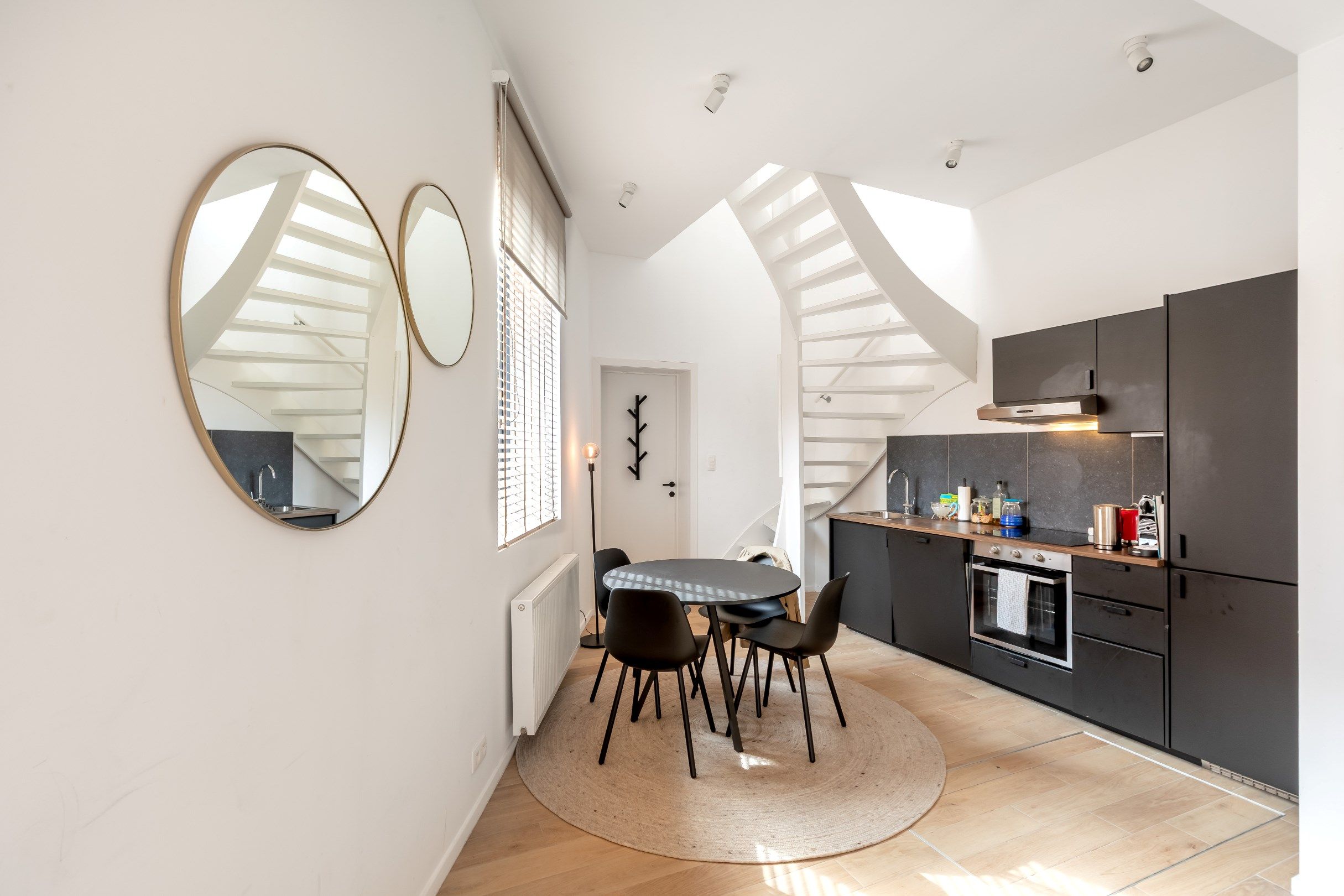 Prachtig gerenoveerde hoekwoning! foto 5