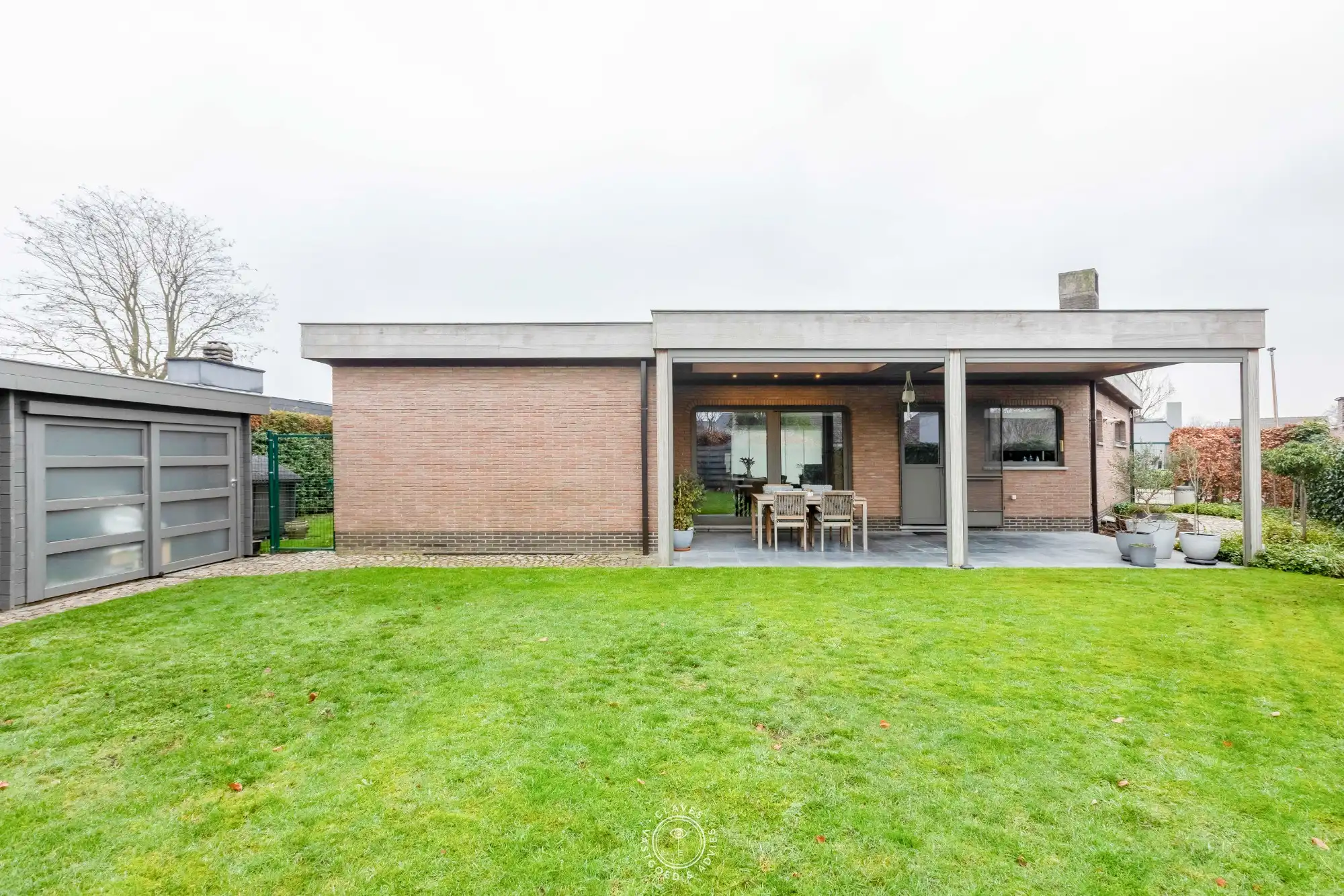 Buitengewone bungalow in doodlopende straat foto 2