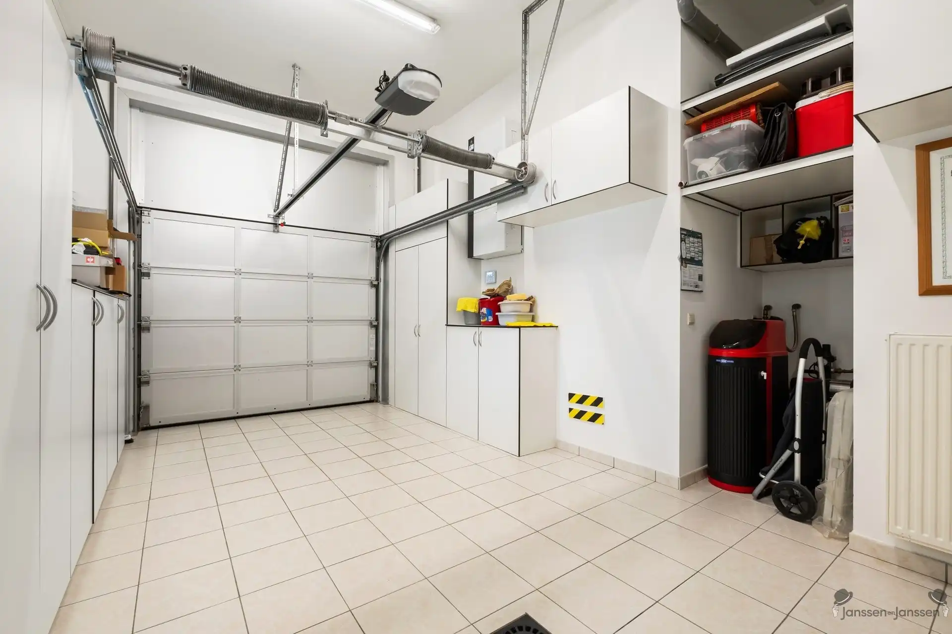 Ruime villa met 4 slaapkamers in Linden foto 24