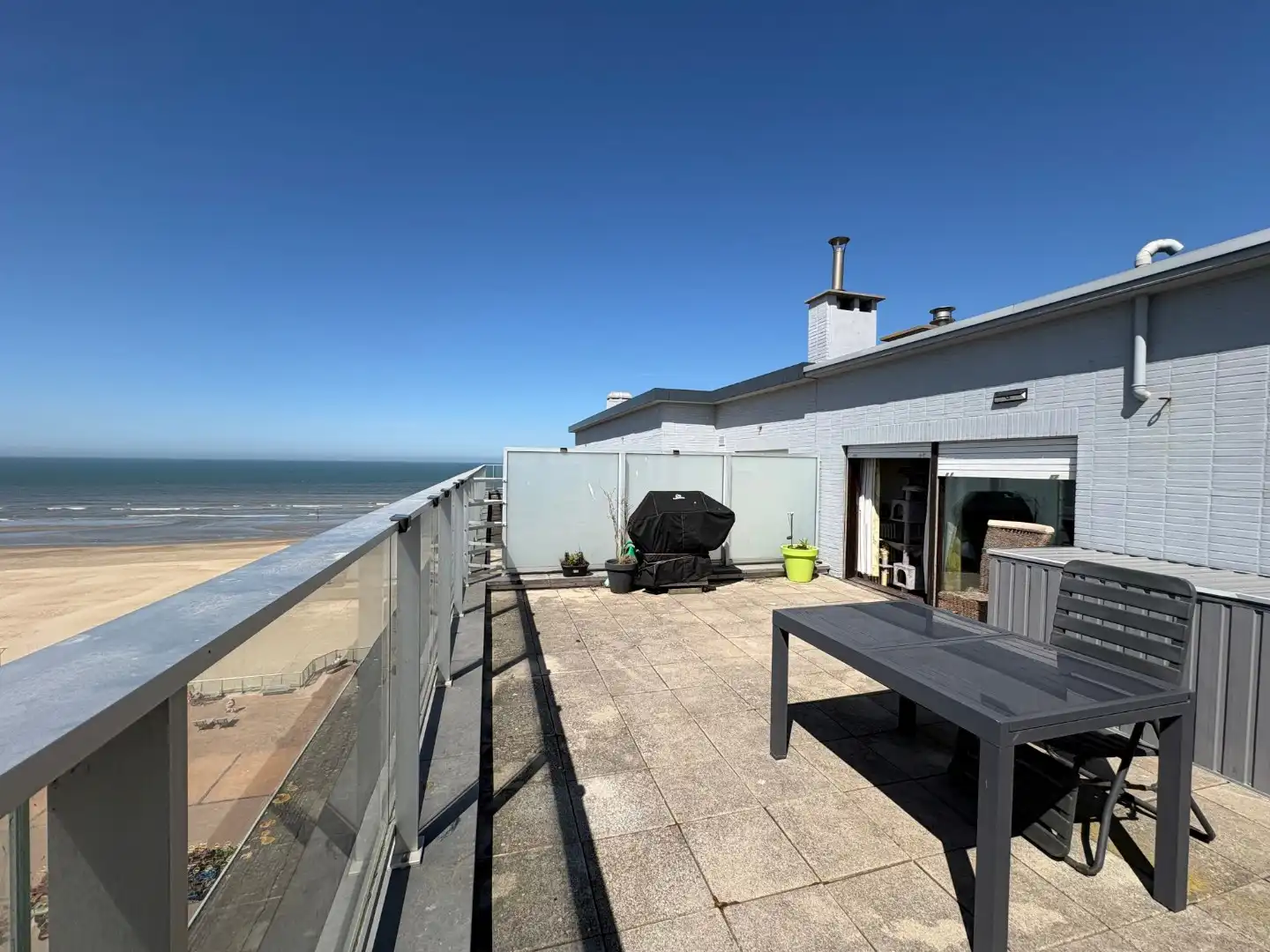 Zonnige penthouse op topligging met zijdelings zeezicht te Koksijde. foto 12