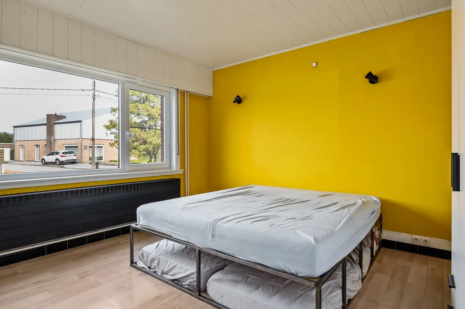 Aangename woning met ruime tuin en magazijn Te Koop op toplocatie in Begijnendijk foto 9