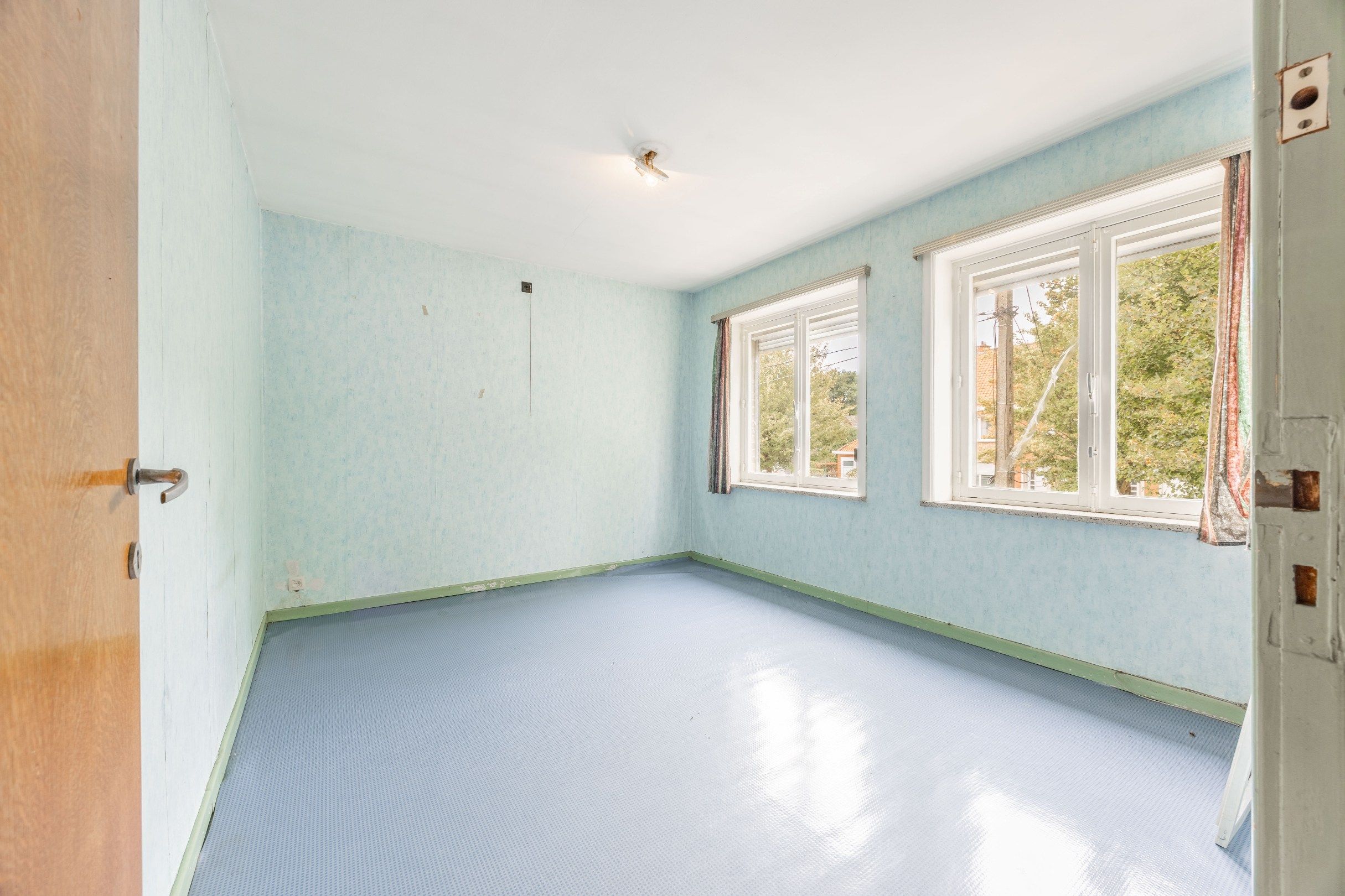 OP TE FRISSEN WONING MET TUIN foto 15