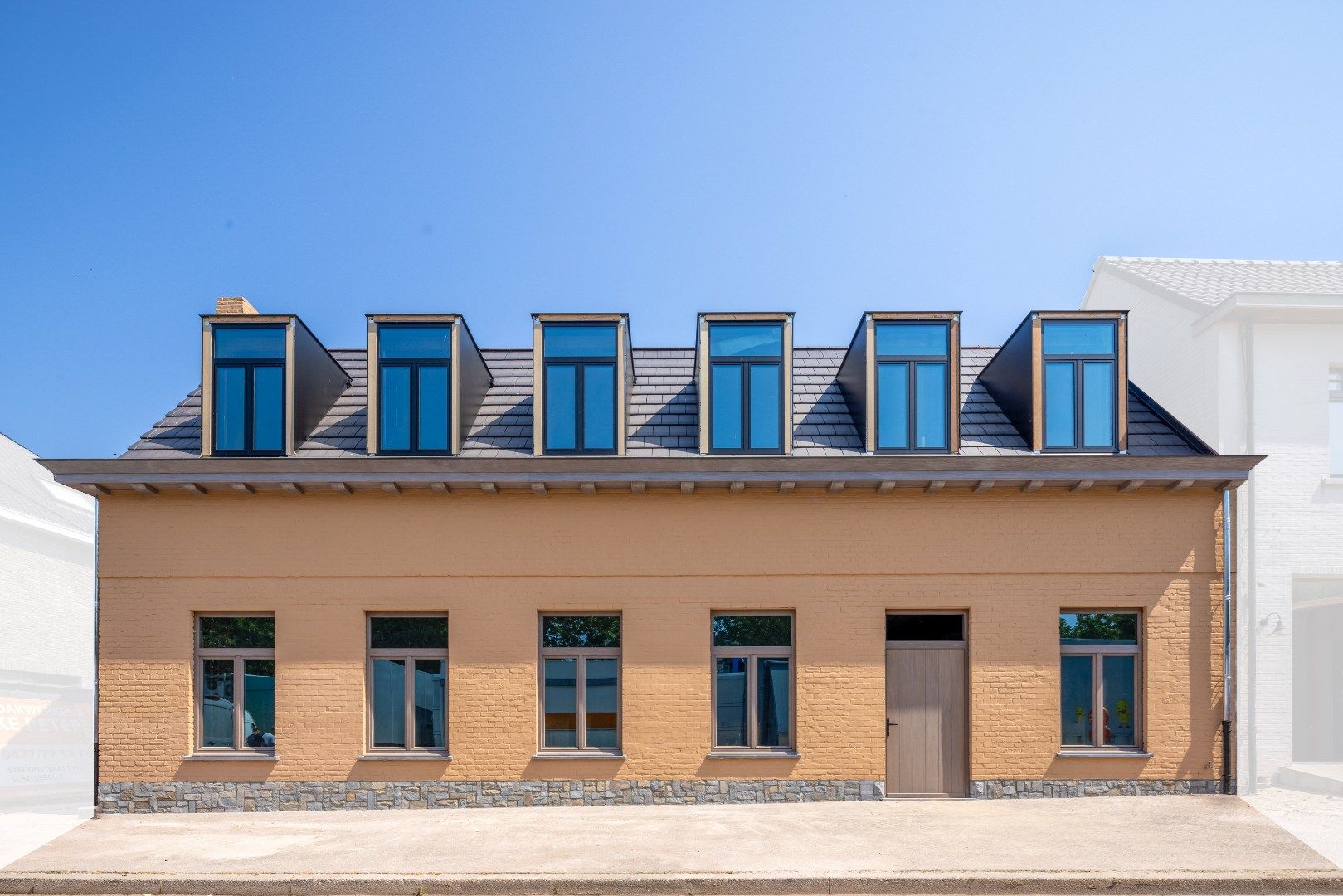 SCHELLEBELLE - Uniek horecapand met terras te huur! foto 10