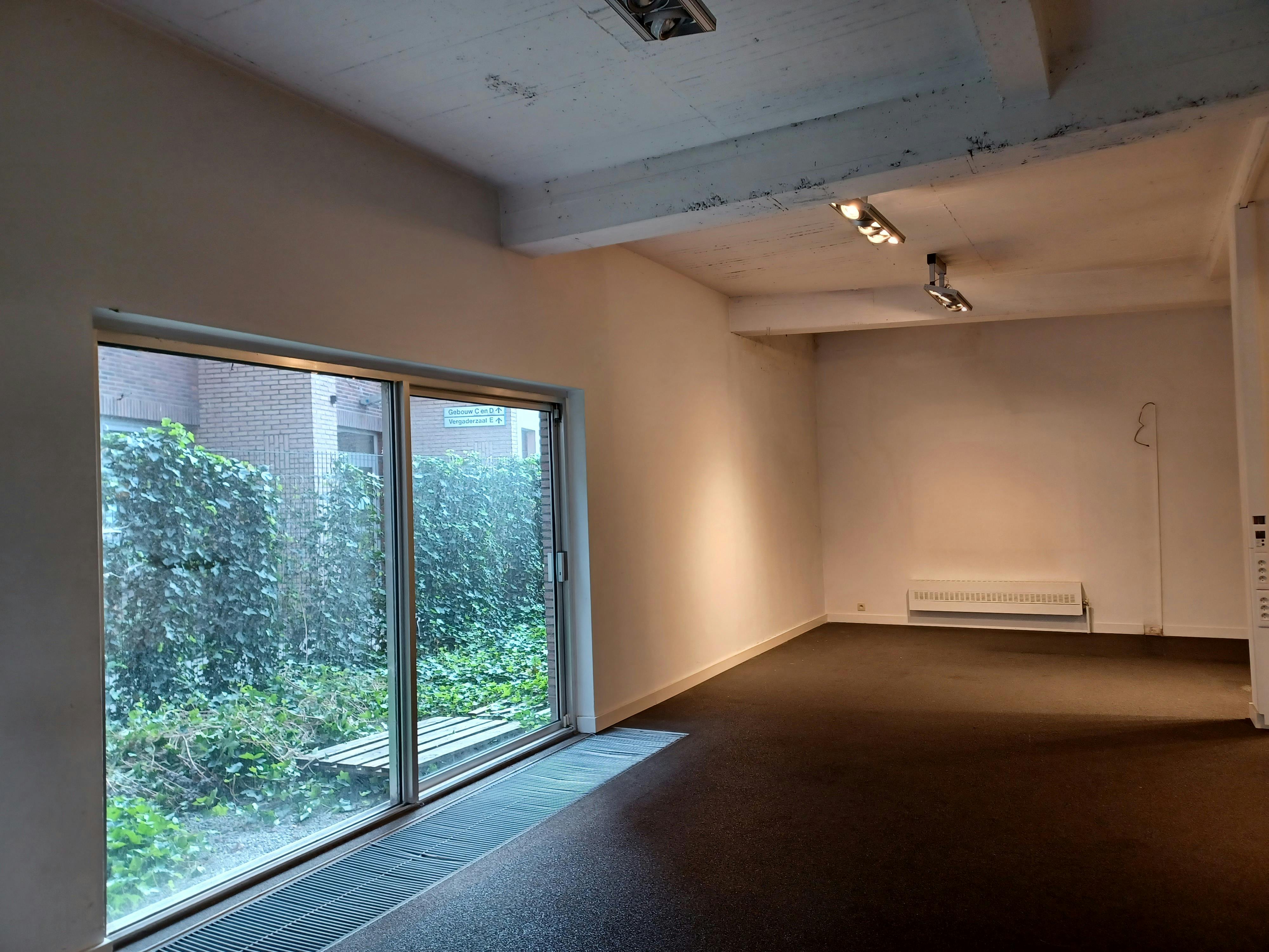 Handelspand te koop in centrum Brasschaat! foto 9