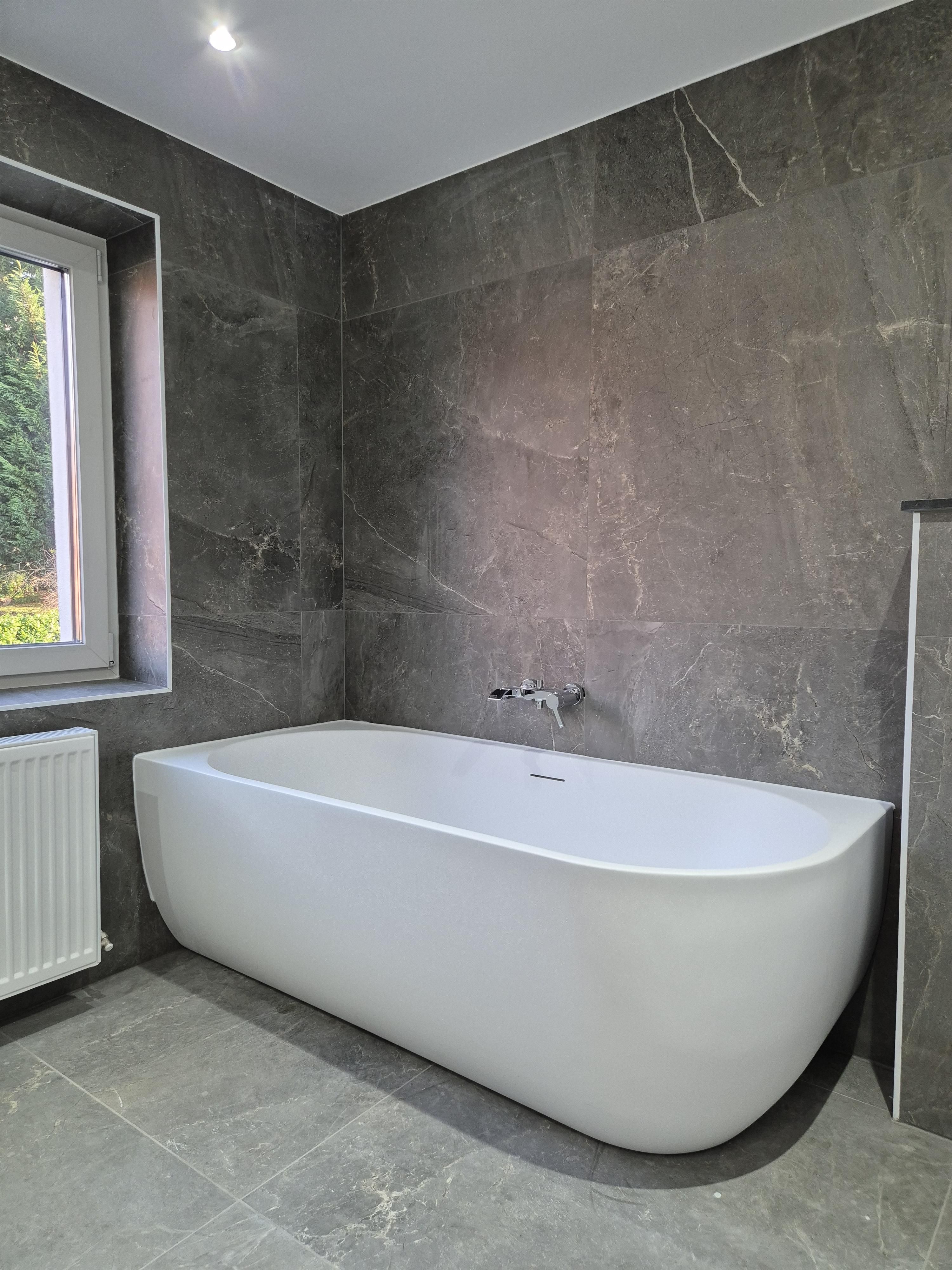 Leuke gerenoveerde woning met 4 slaapkamers en tuin foto 18