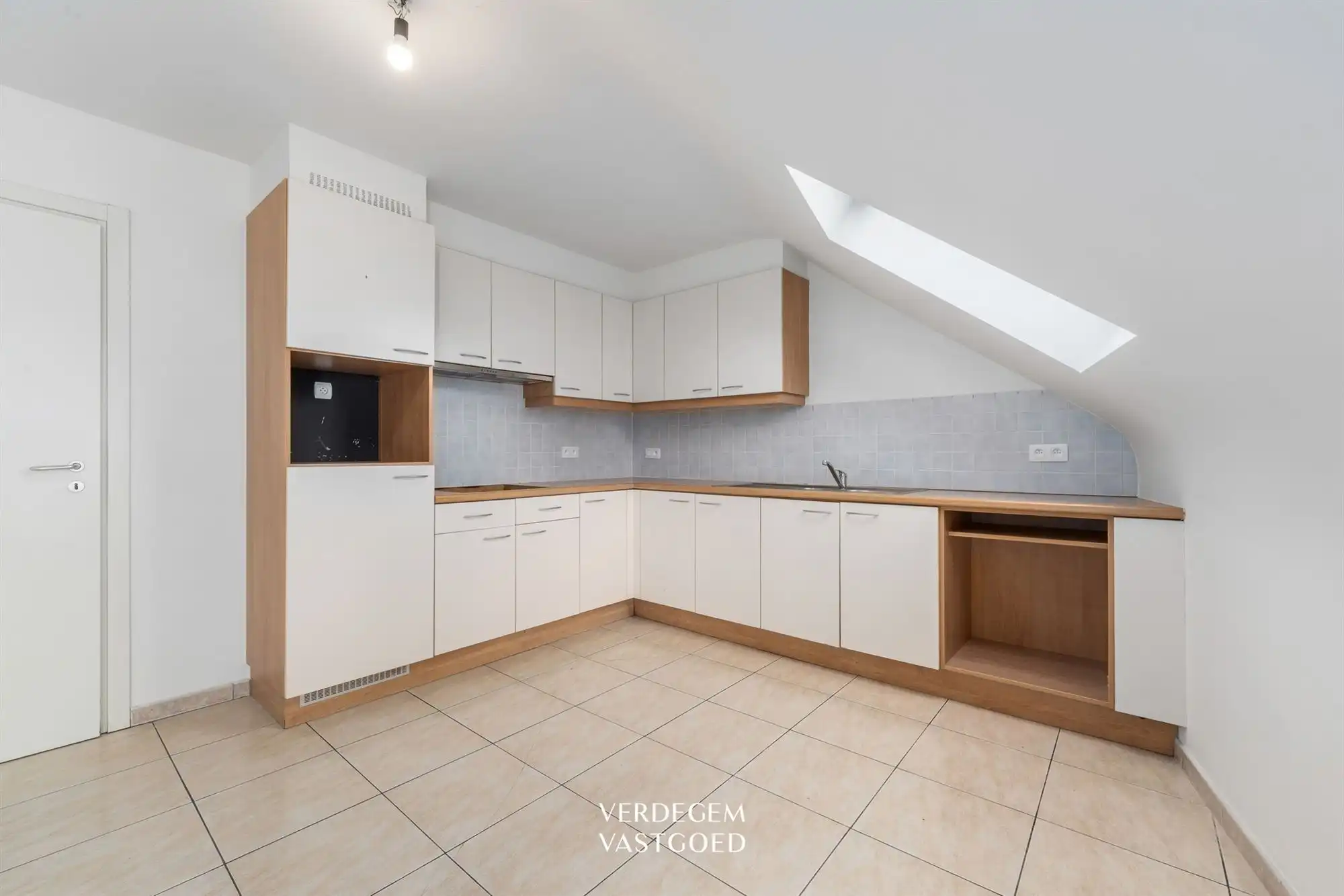 Dakappartement met 2 slaapkamers, garage en autostaanplaats foto 5