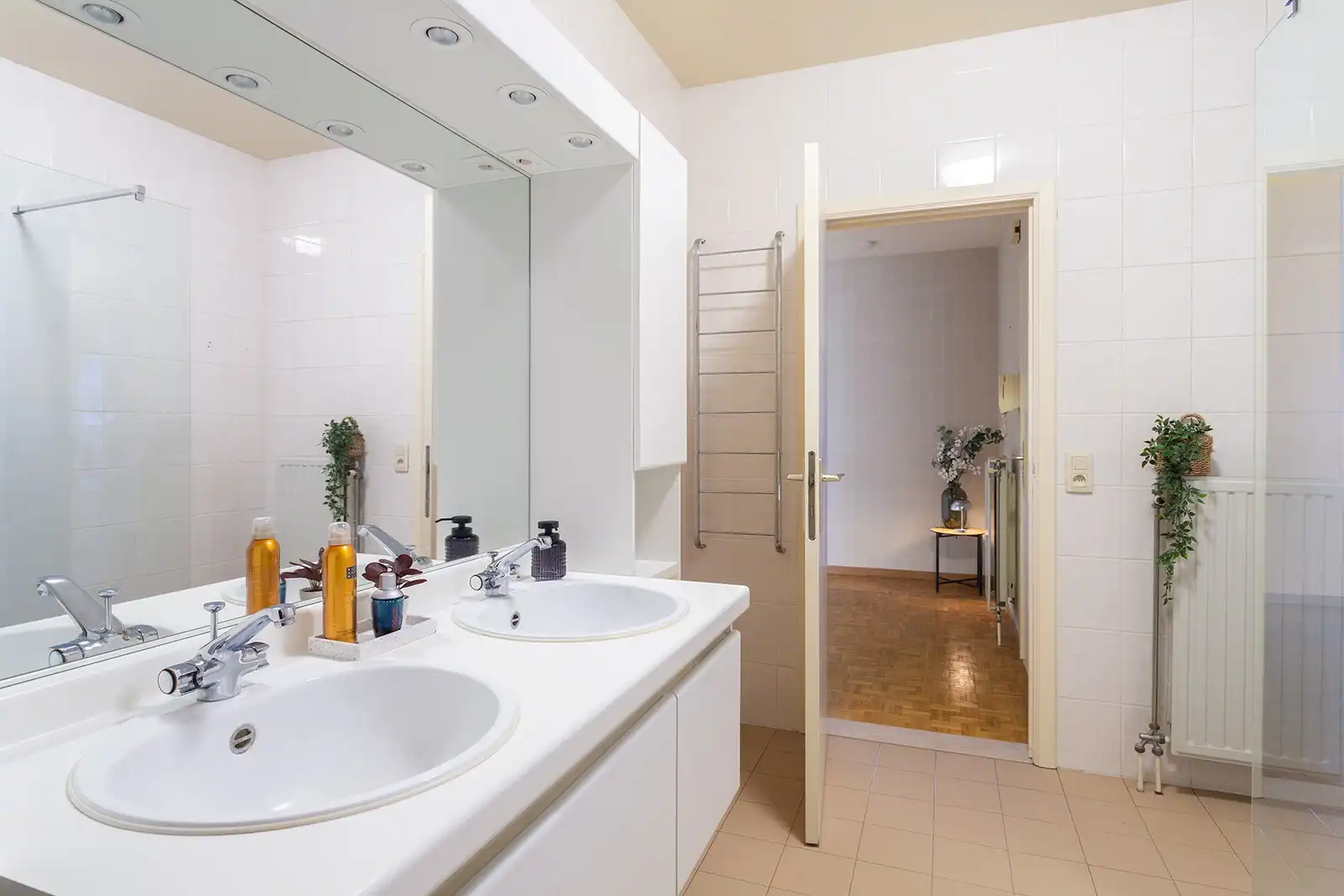 2 slaapkamer appartement met veel lichtinval foto 26