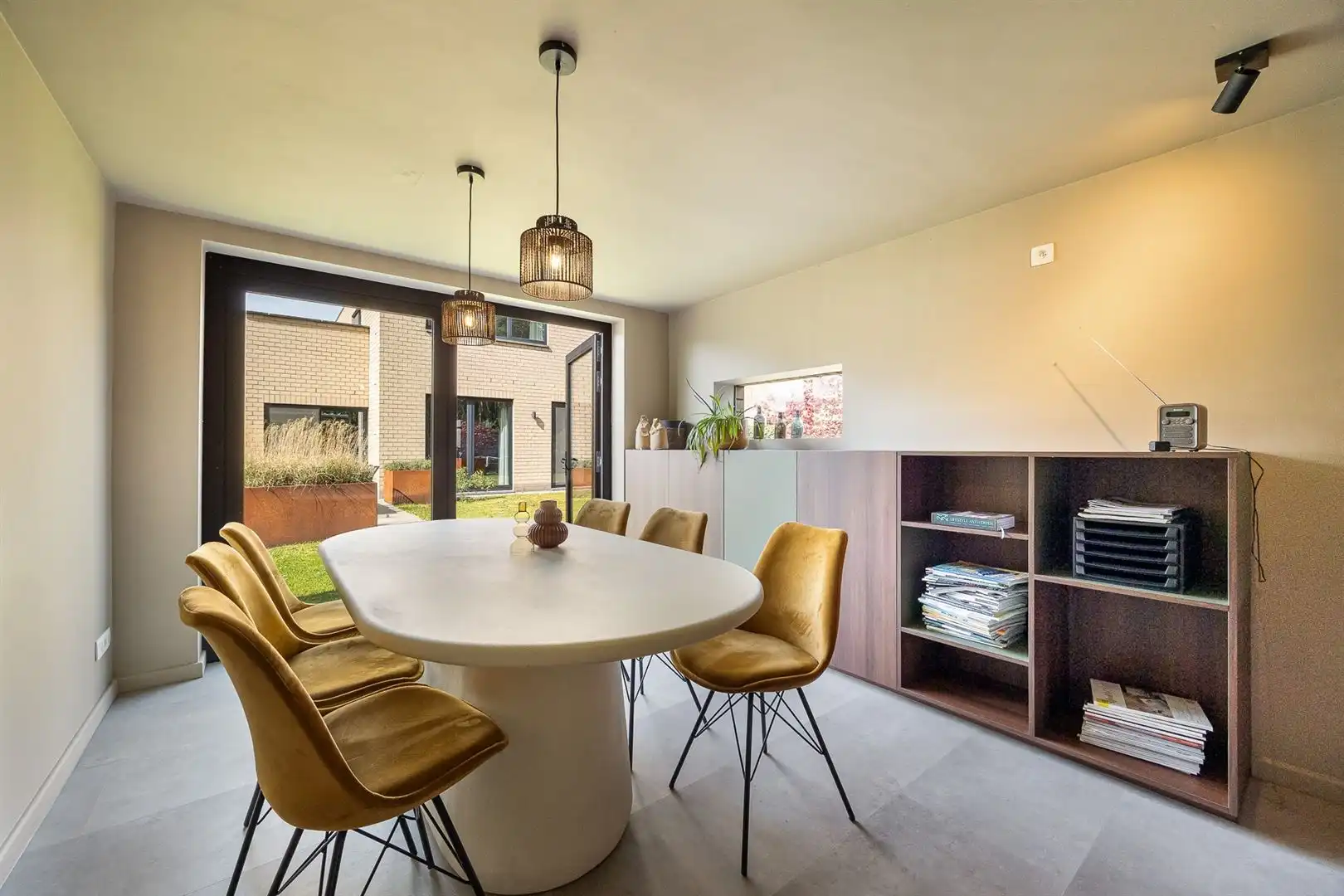     Stijlvol wonen met veel ruimte en licht op toplocatie foto 23