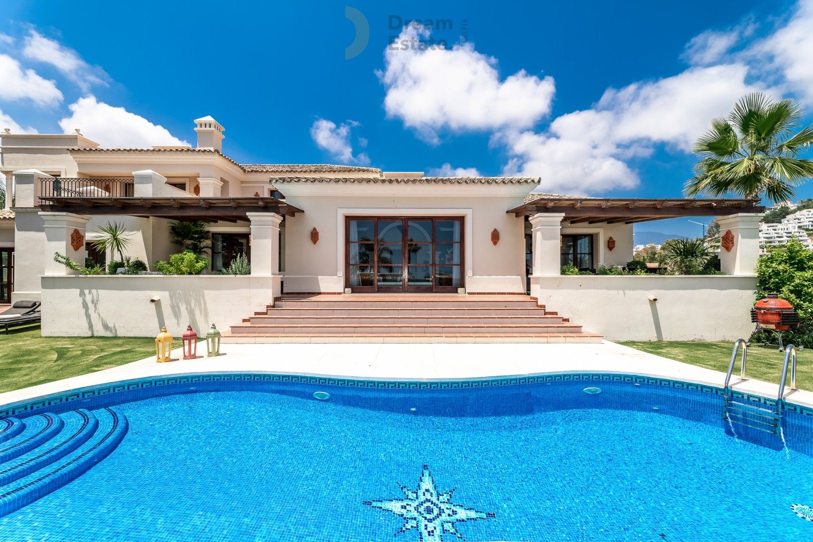 Villa met mooi uitzicht op de bergen en zee te Nueva Andalucia, Marbella foto 22