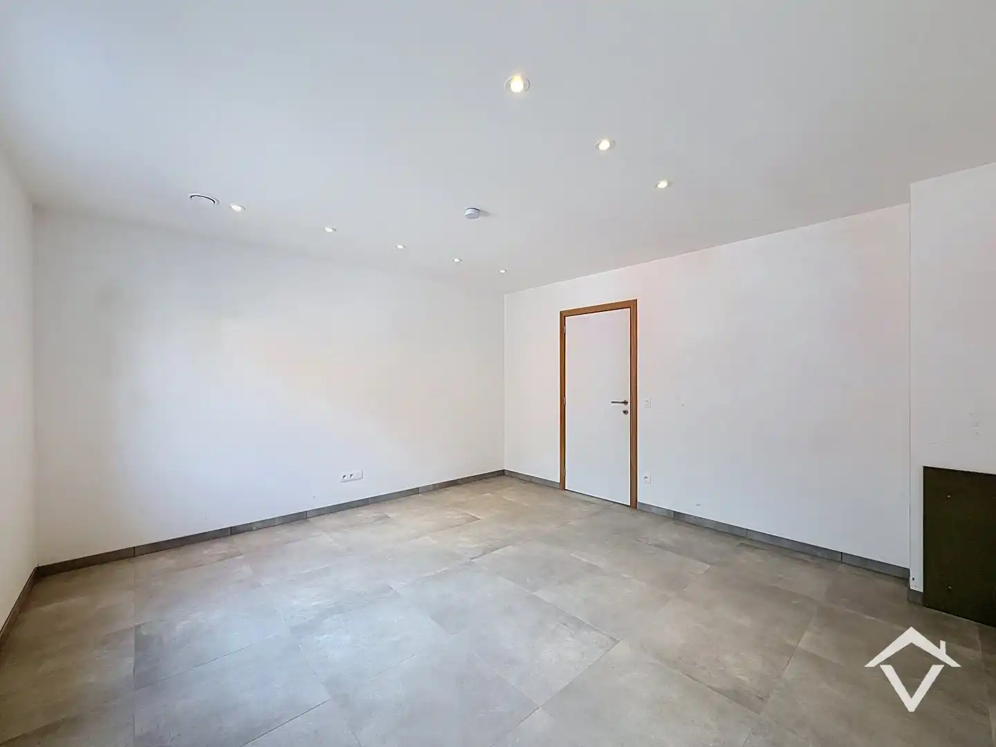 Centraal gelegen nieuwbouwwoning met 3 slaapkamers, tuin en overdekte autostaanplaats foto 20