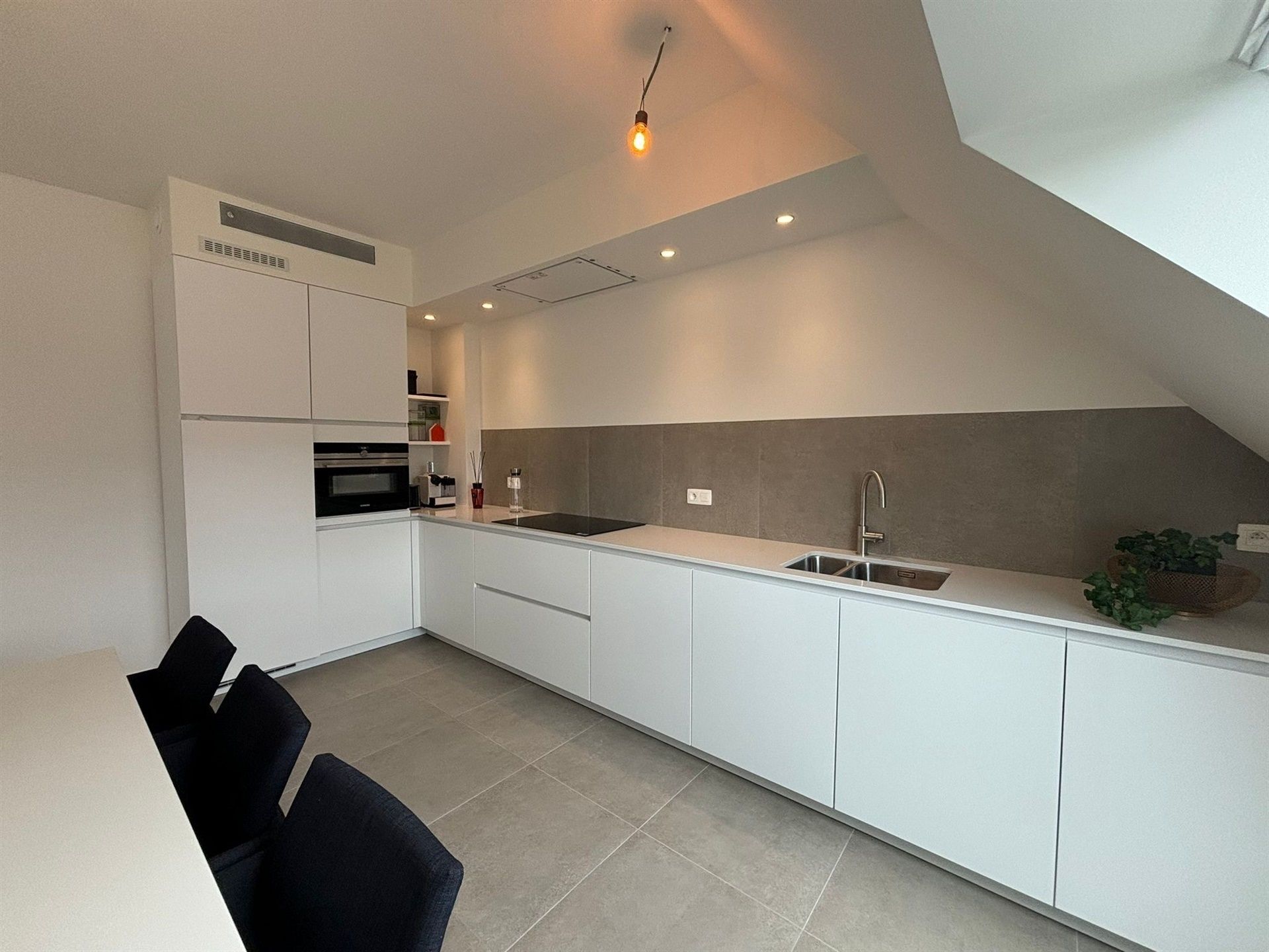 Nieuwbouw appartement nabij het centrum en park! foto 6