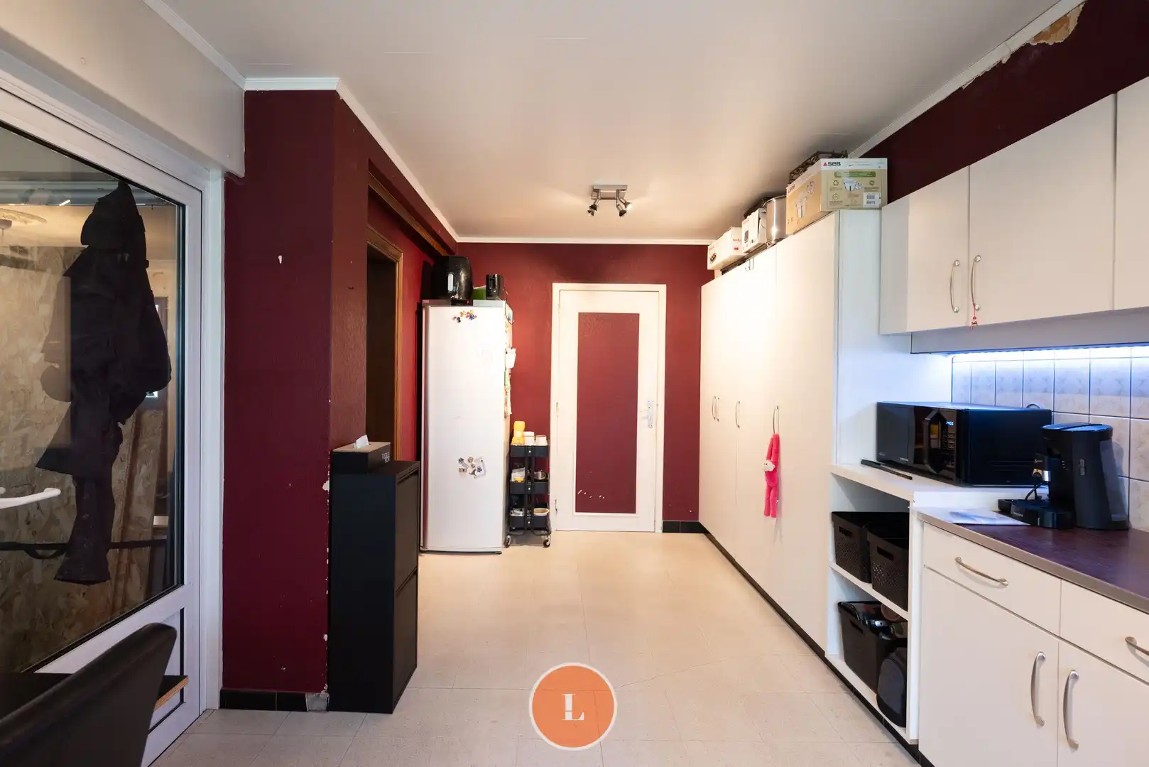 te renoveren woning in Moorsele met garage en tuin foto 9