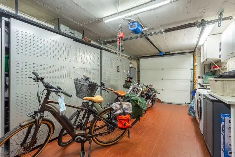 Ruime woning op toplocatie, mooie tuin, instapklaar! foto 24