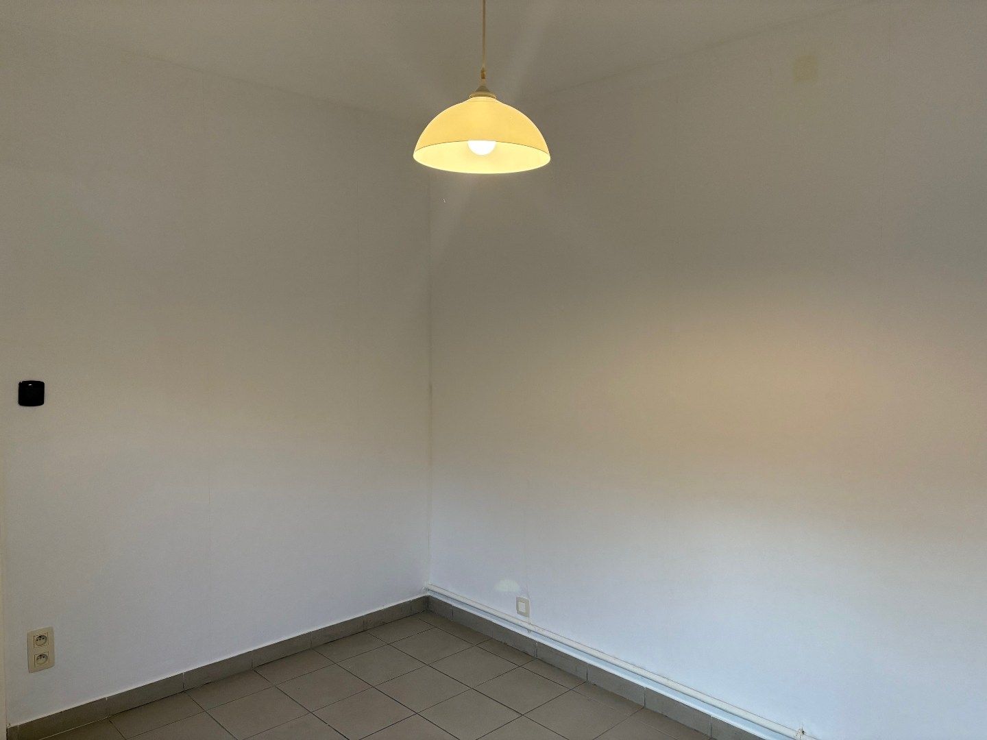 Ongemeubeld appartement met 2 slaapkamers - mooi open zicht foto 9