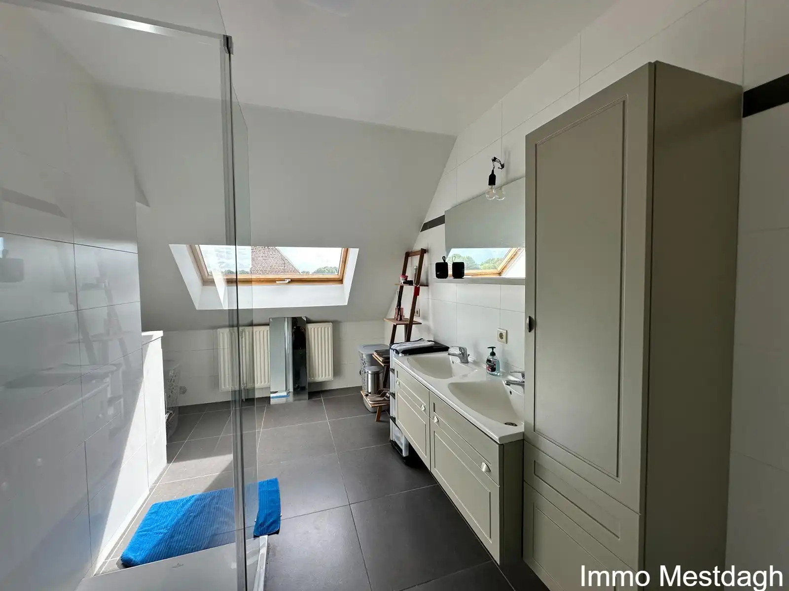 Strak & energiezuinig duplex-appartement met terras in hartje Geetbets foto 18