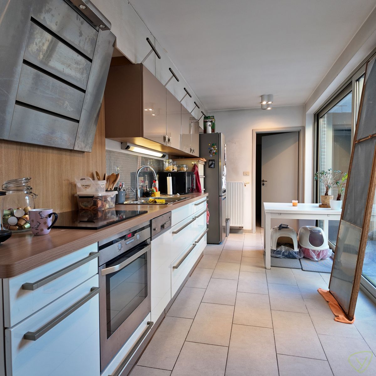 Gezellig duplex appartement nabij het station van Eeklo! foto 7