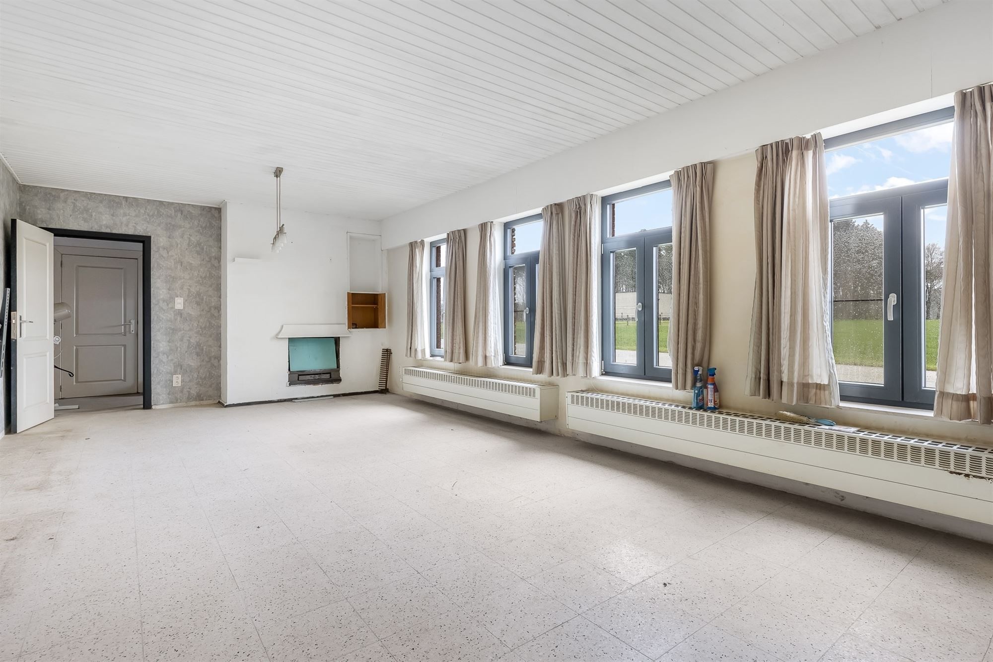 FANTASTISCH GELEGEN, DEELS GERENOVEERDEWONING OP 1817M2! foto 17
