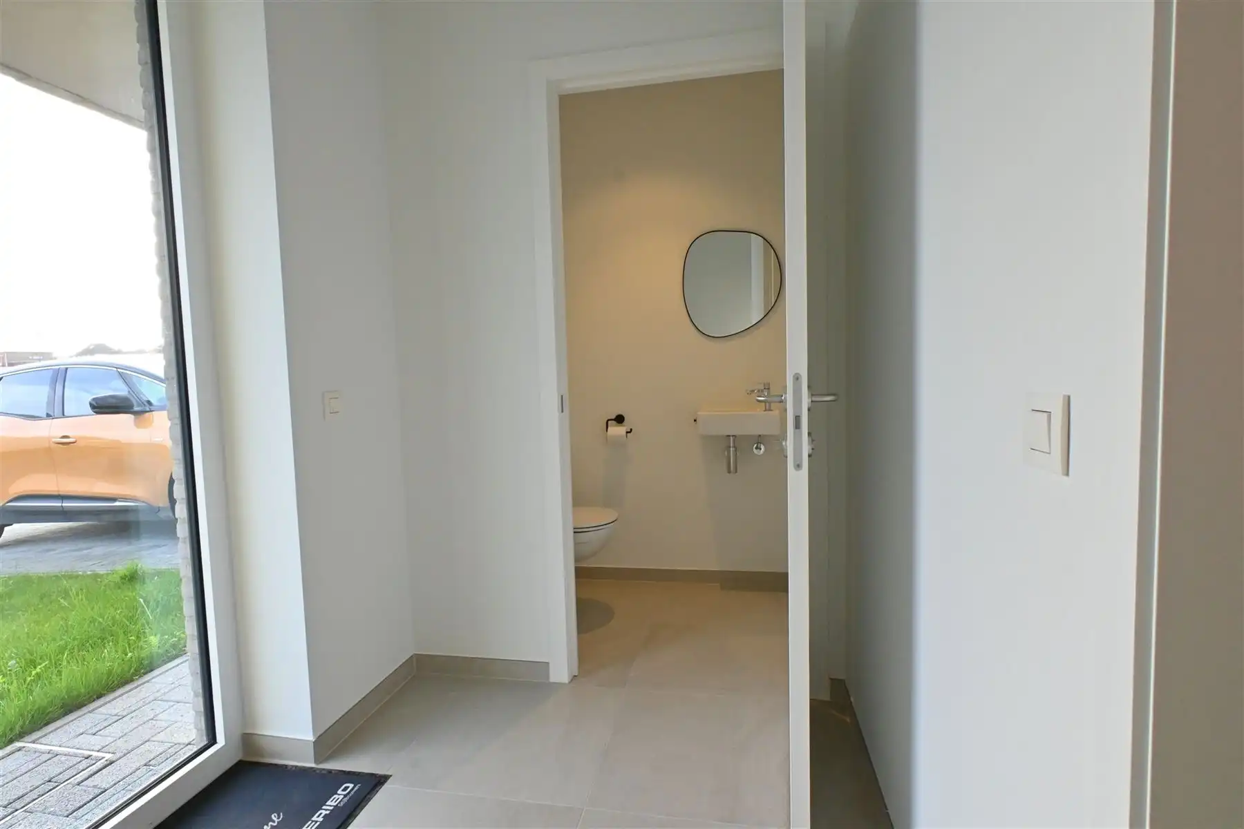 Nieuwbouwwoning met alle comfort foto 9