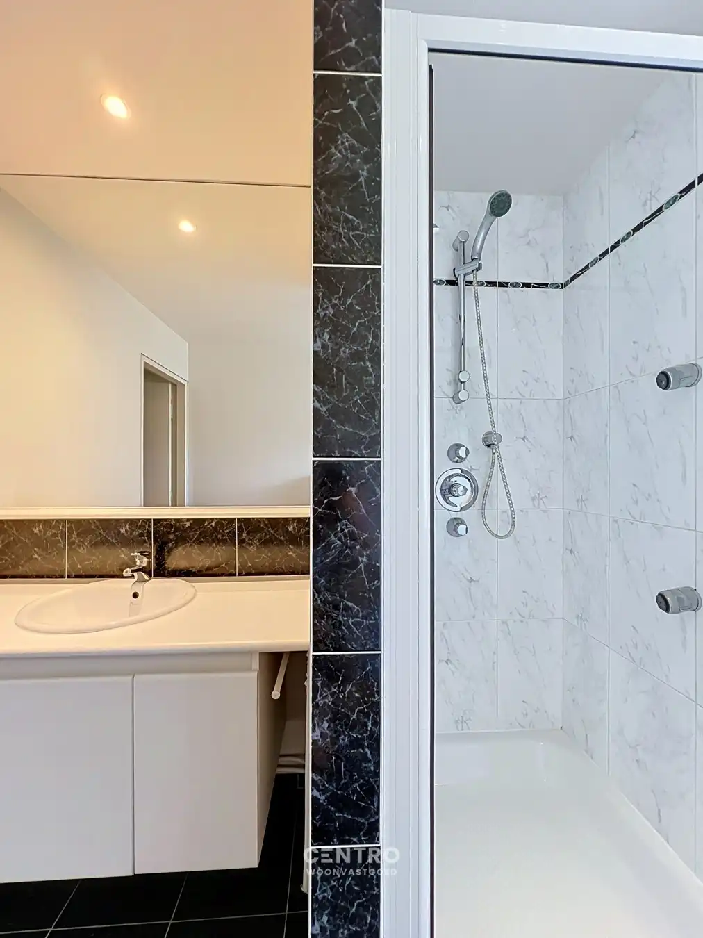 EXCLUSIEVE VILLA MET RUIME KANTOORVLEUGEL OP 1.191 M² – LUXE, RUIMTE EN VEELZIJDIGHEID! foto 23
