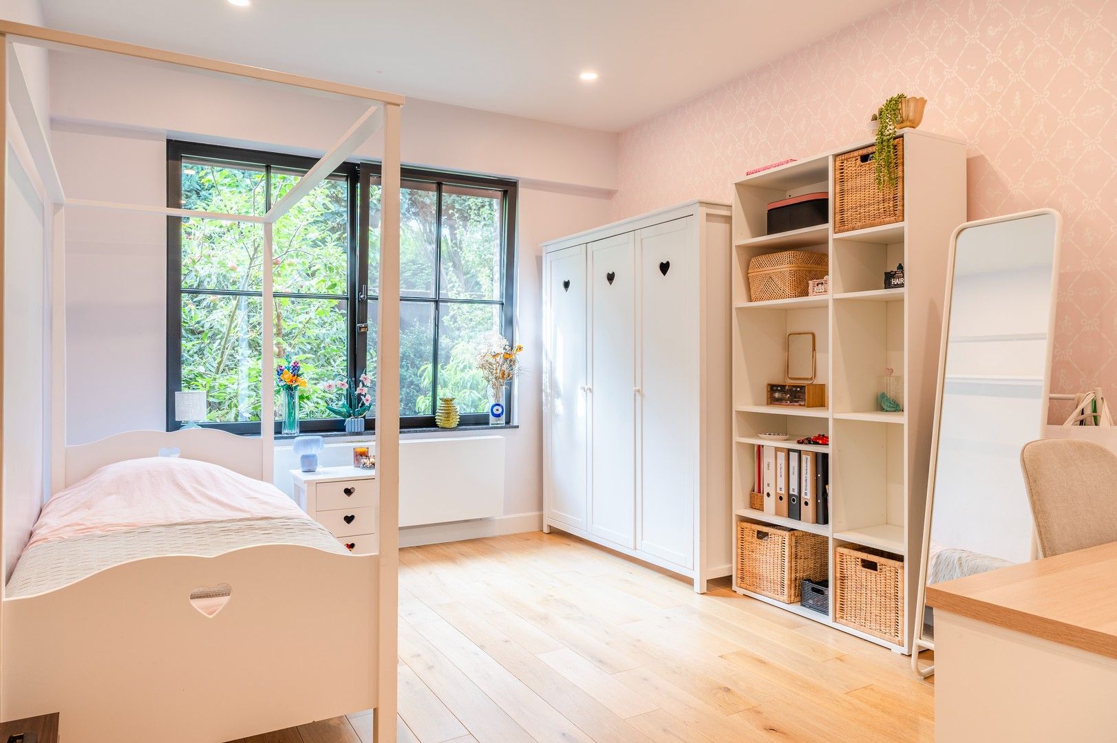 Gelijkvloerse villa met zwembad te koop in Zwijndrecht! foto 13