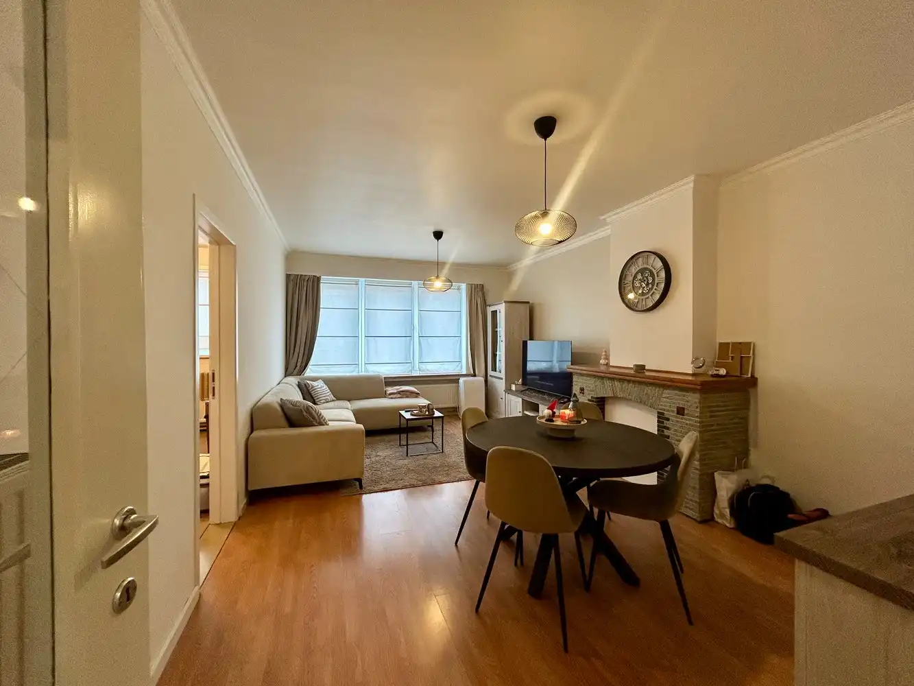 Appartement met 2 slaapkamers, terras en garagebox! foto {{pictureIndex}}