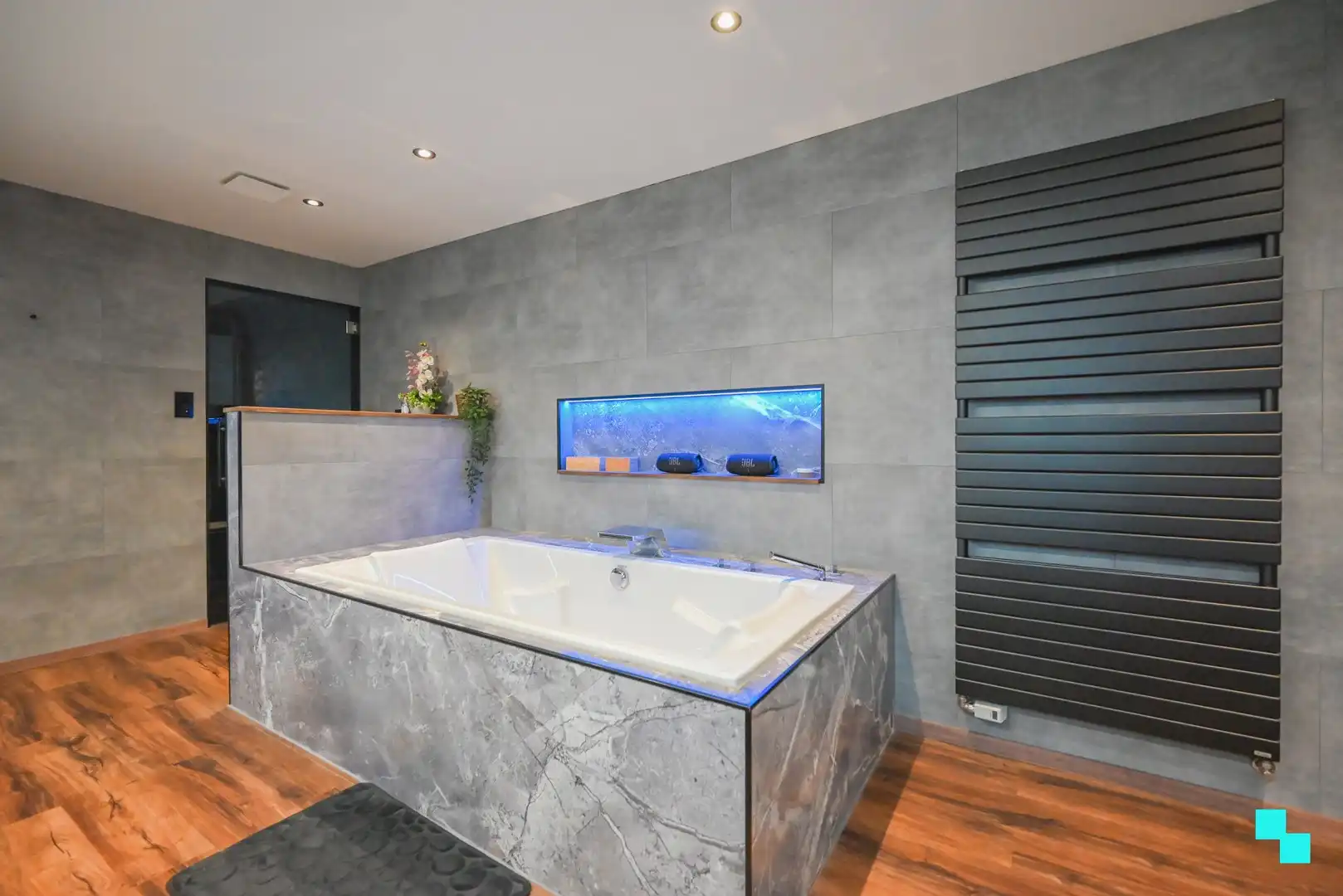 Ruime eengezinswoning met inpandige garage nabij het centrum van Kuurne! foto 19