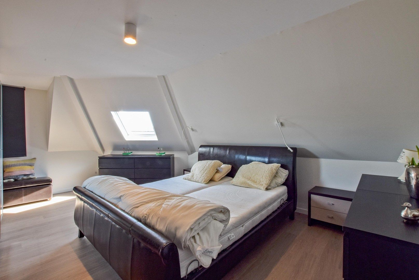 Tophorecazaak met woonst op de Kaai in Nieuwpoort – Huur of Huurkoop mogelijk foto 20