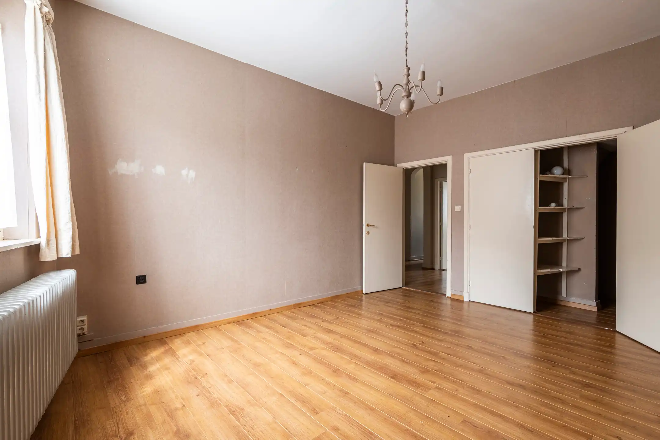 Ruime woning met 6 slpks en garage in centrum Beerse foto 16