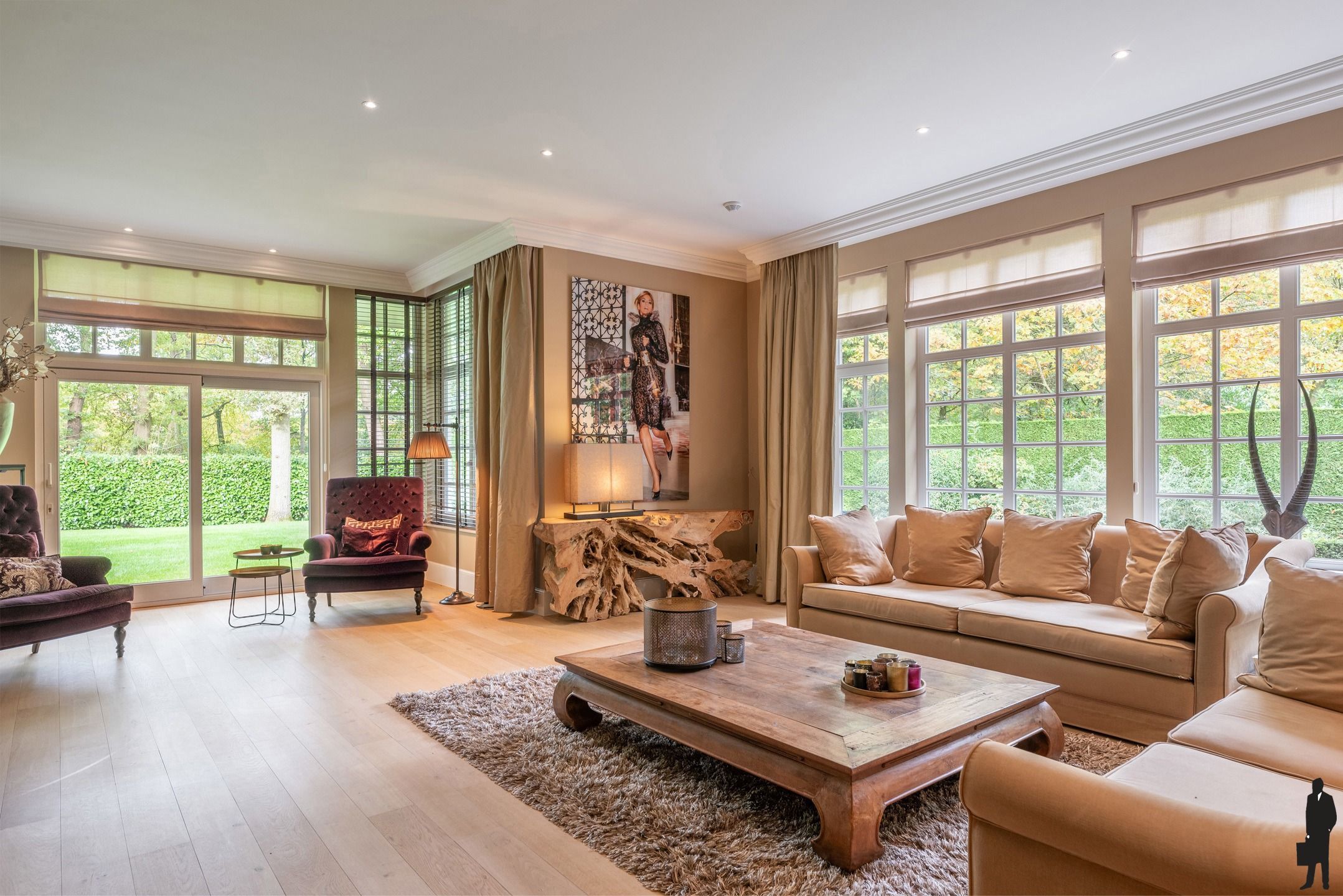 Rietgedekte en tot in de puntjes afgewerkte klassevilla foto 9